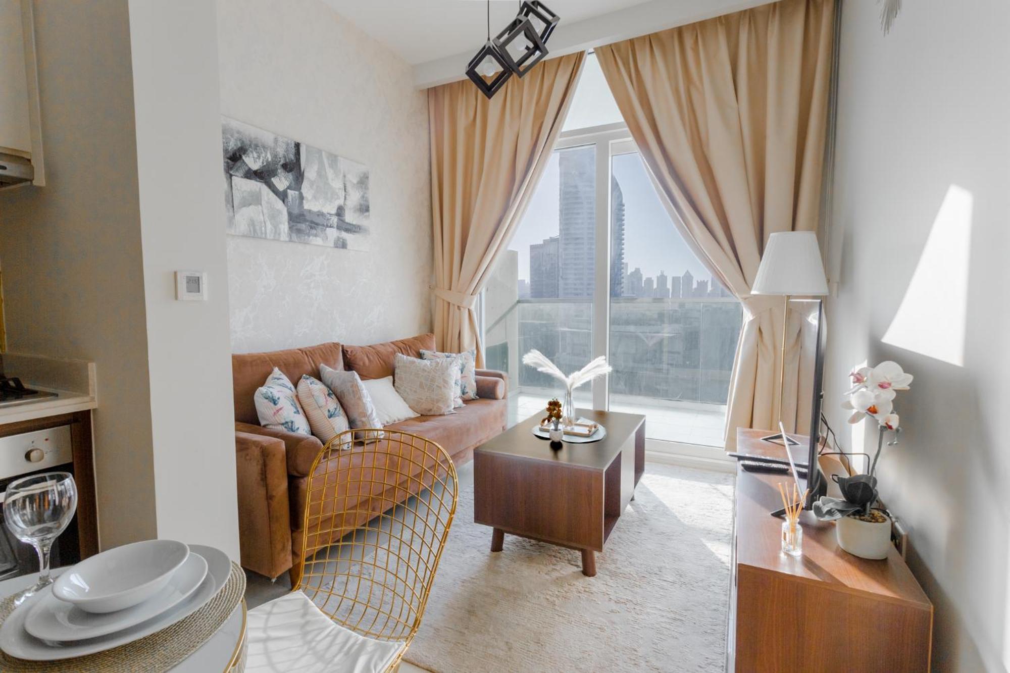 Homesvip - Burj Khalifa View - Prime Location Apartment Dubai