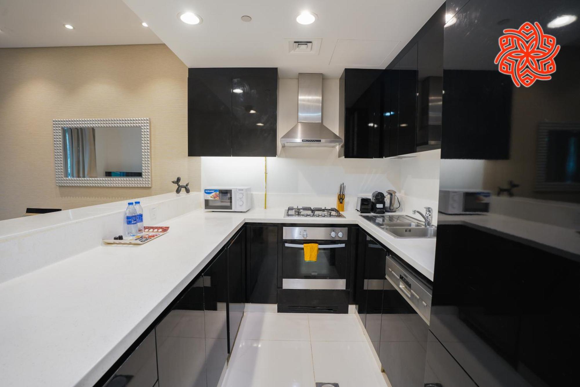 Alashrafia Saray- Classy 1bdr In Canal Views Dubai