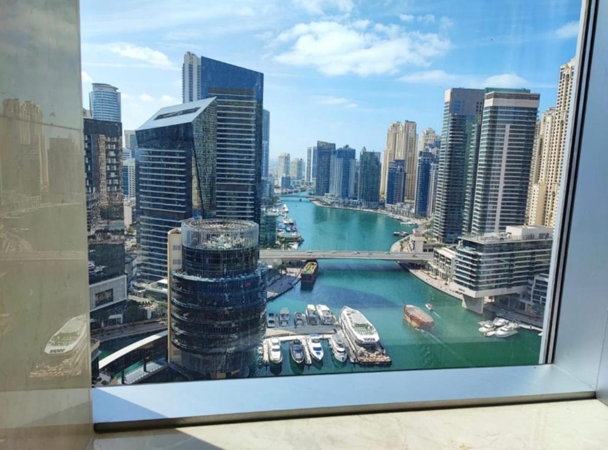 Address Marina Mall Suites - Full Marina Views, Balcony, Kitchen & Parking Daire