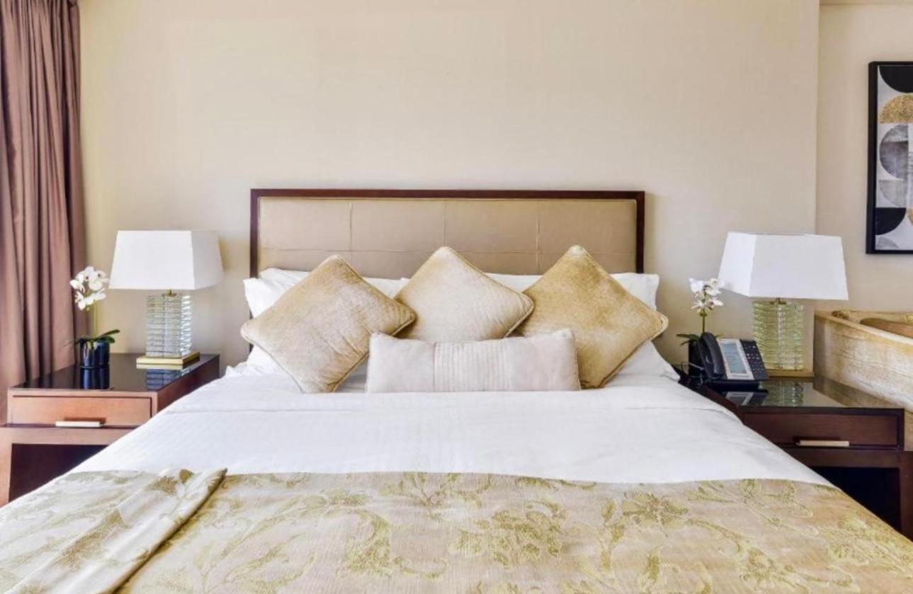 Address Marina Mall Suites - Full Marina Views, Balcony, Kitchen & Parking * Dubai