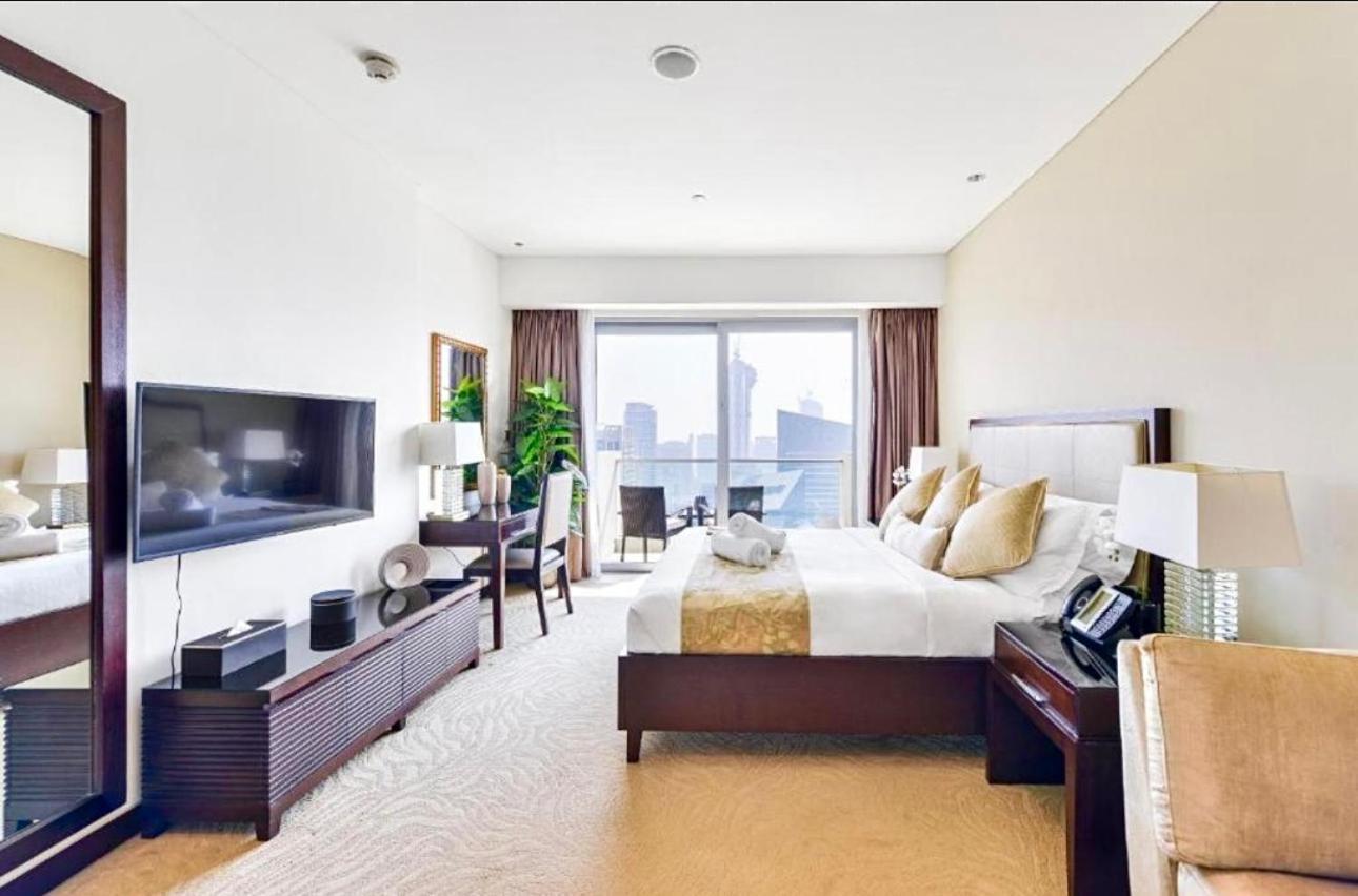 Daire Address Marina Mall Suites - Full Marina Views, Balcony, Kitchen & Parking Dubai