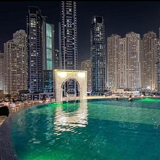Address Marina Mall Suites - Full Marina Views, Balcony, Kitchen & Parking