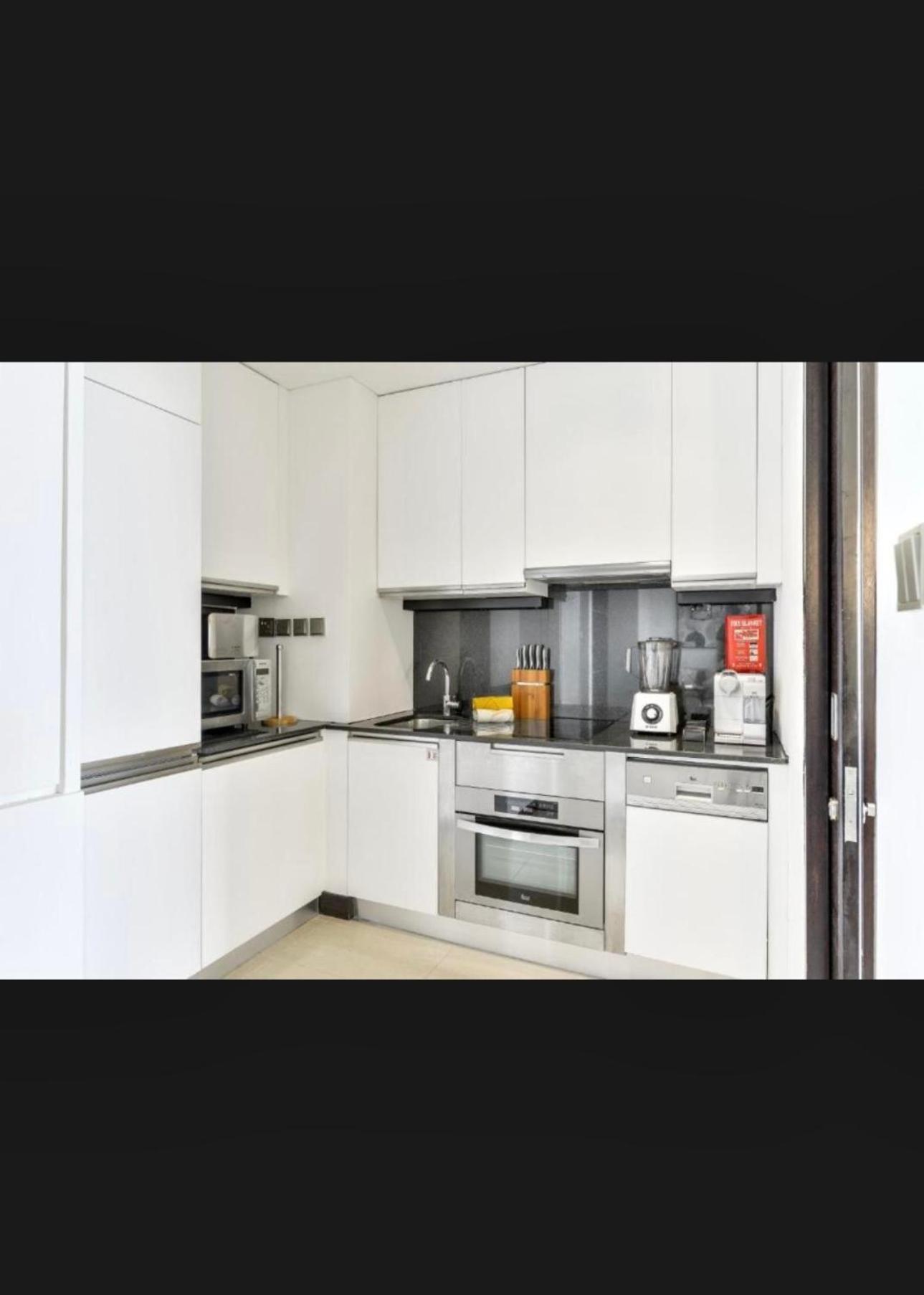 Address Marina Mall Suites - Full Marina Views, Balcony, Kitchen & Parking * Dubai
