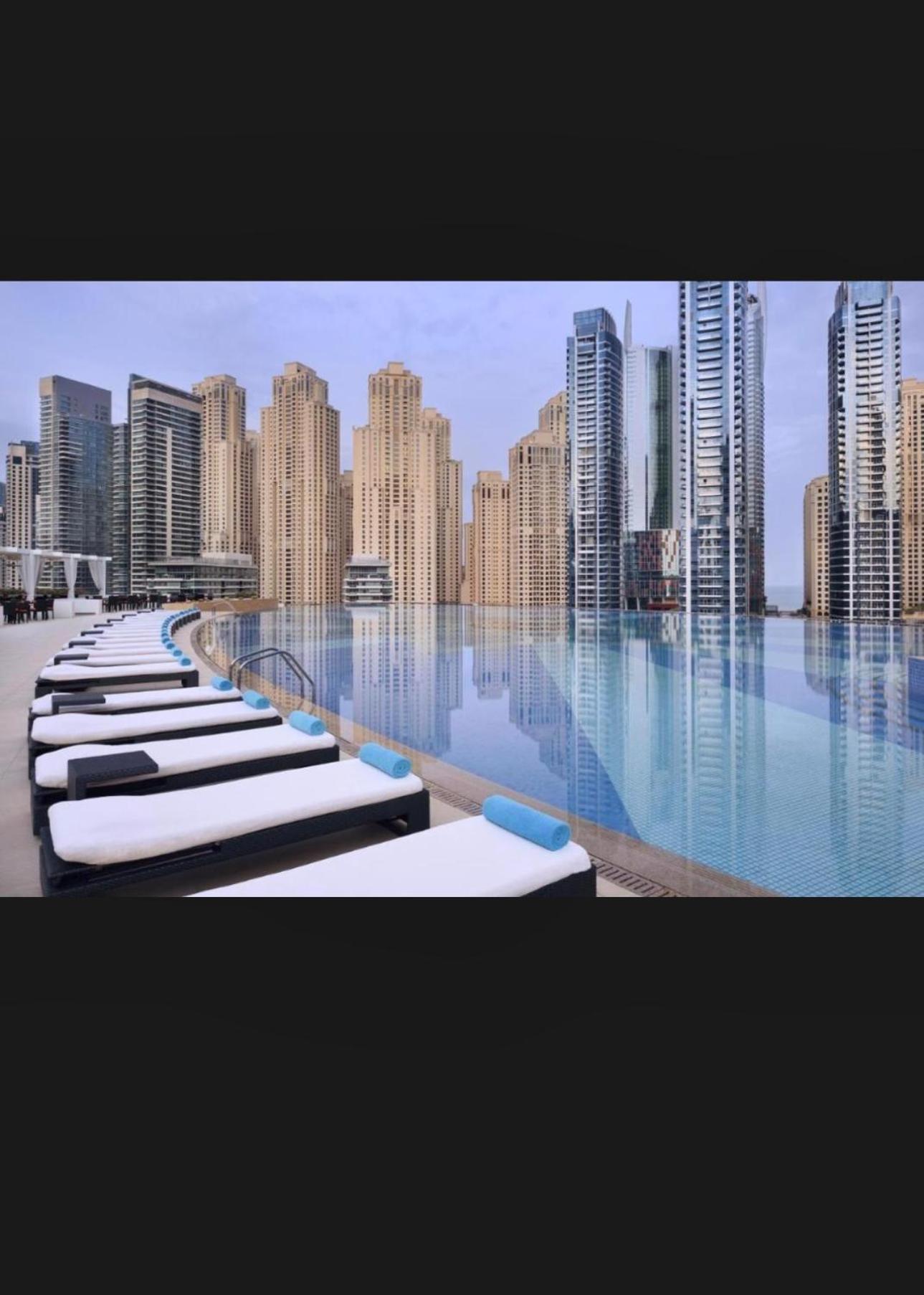 Address Marina Mall Suites - Full Marina Views, Balcony, Kitchen & Parking Daire Dubai