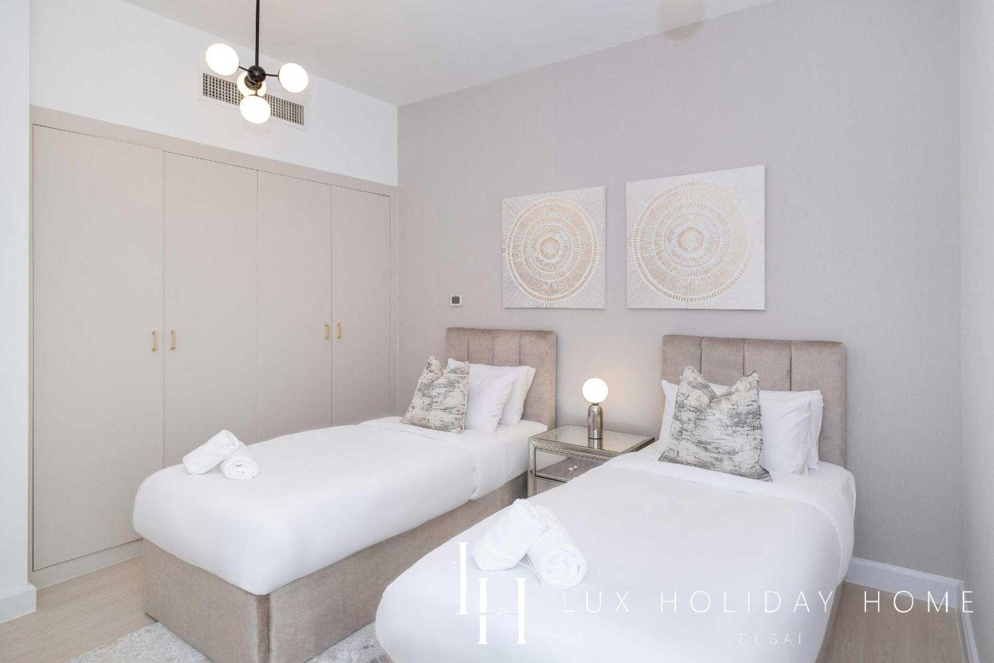 Lux The Luxurious Jbr Dubai