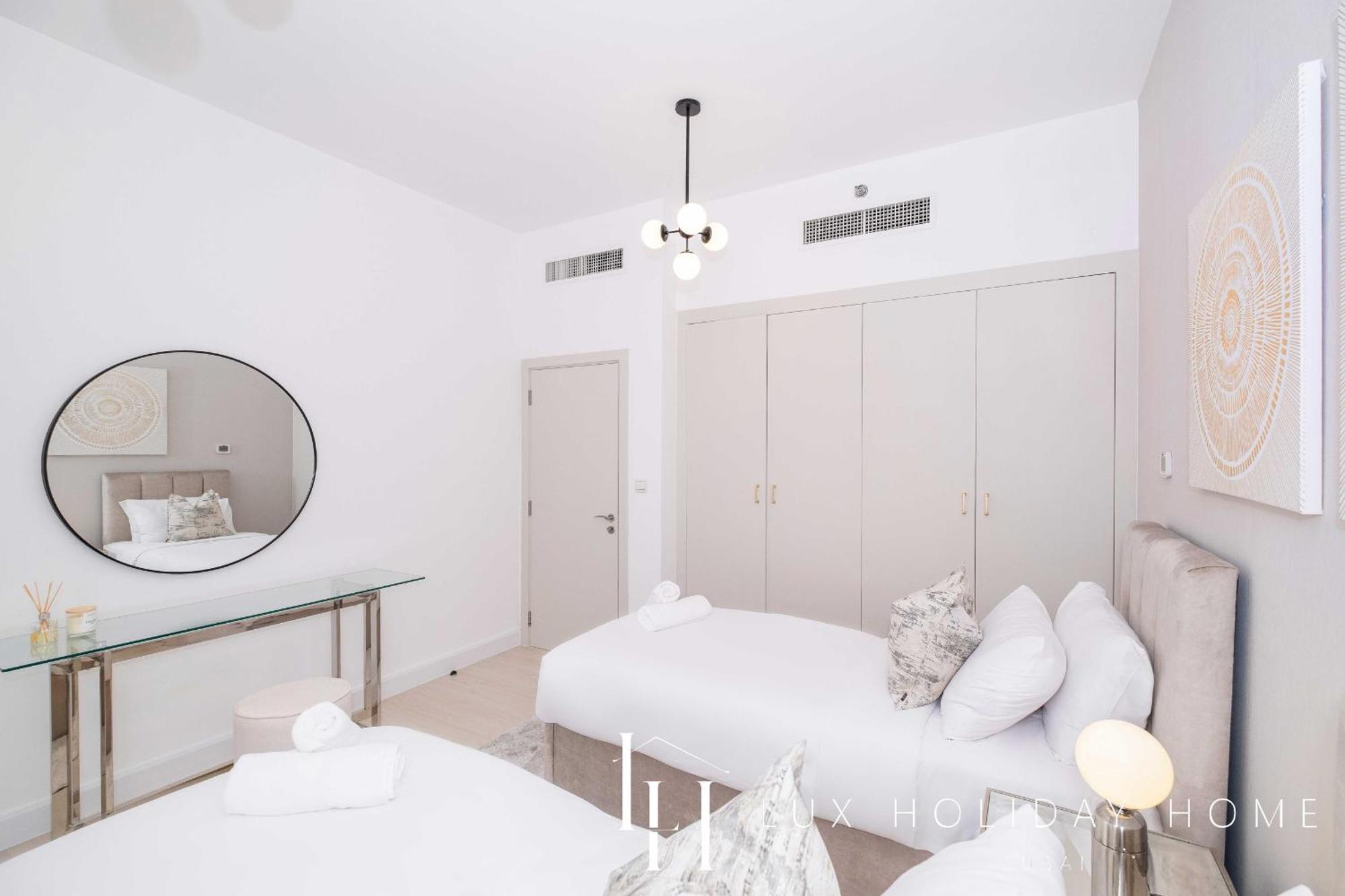 Lux The Luxurious Jbr Dubai