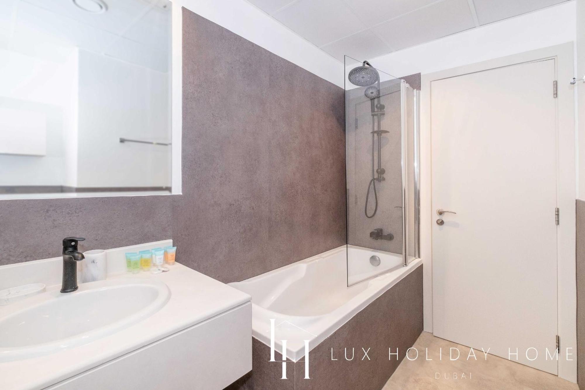 Lux The Luxurious Jbr
