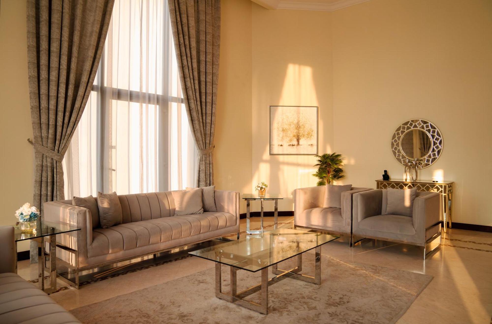 Luxe 4br On Palm Jumeirah With Beach Access *
