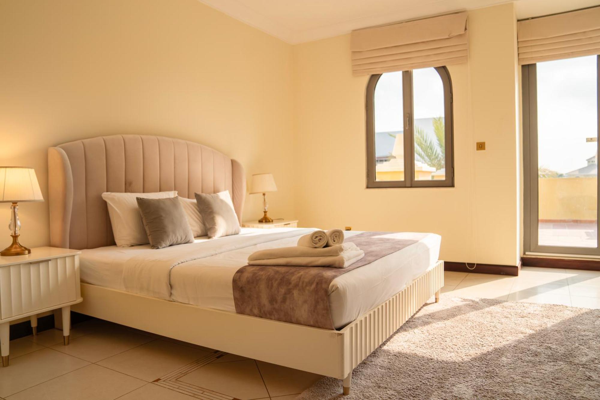 Luxe 4br On Palm Jumeirah With Beach Access