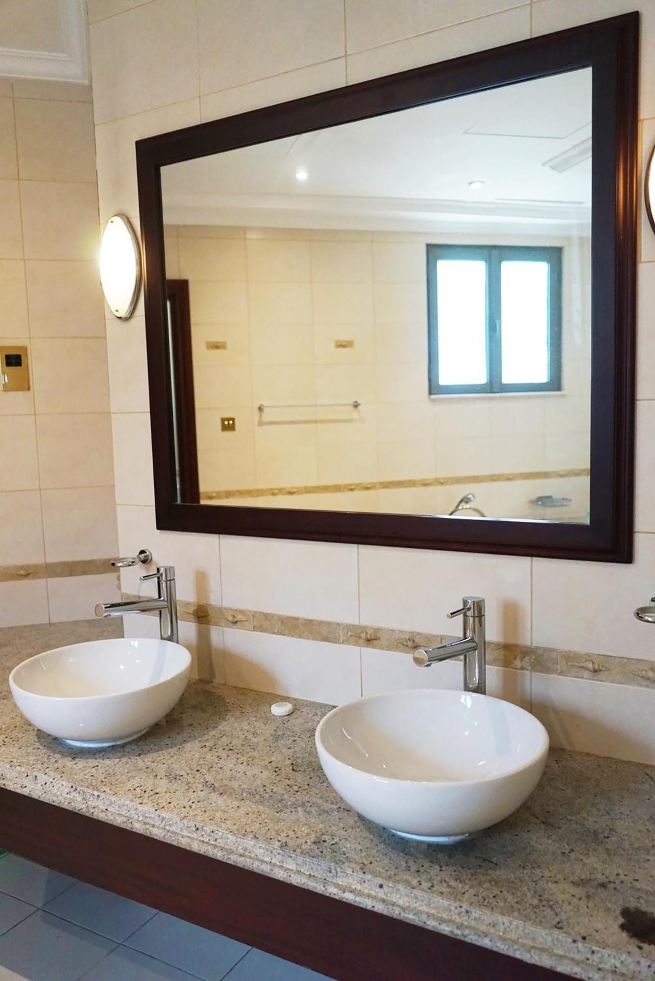 Villa Luxe 4br On Palm Jumeirah With Beach Access *