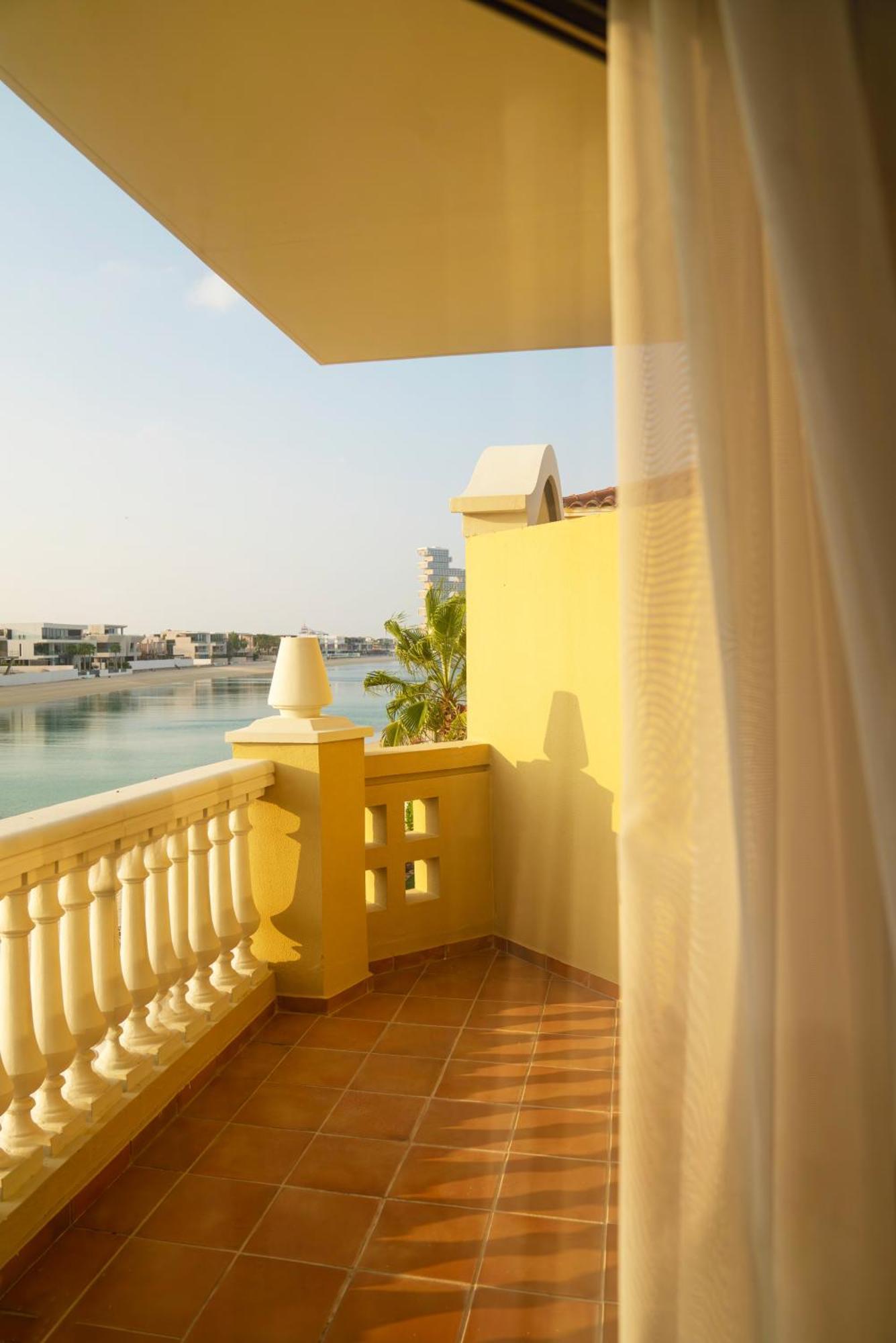 Villa Luxe 4br On Palm Jumeirah With Beach Access Dubai