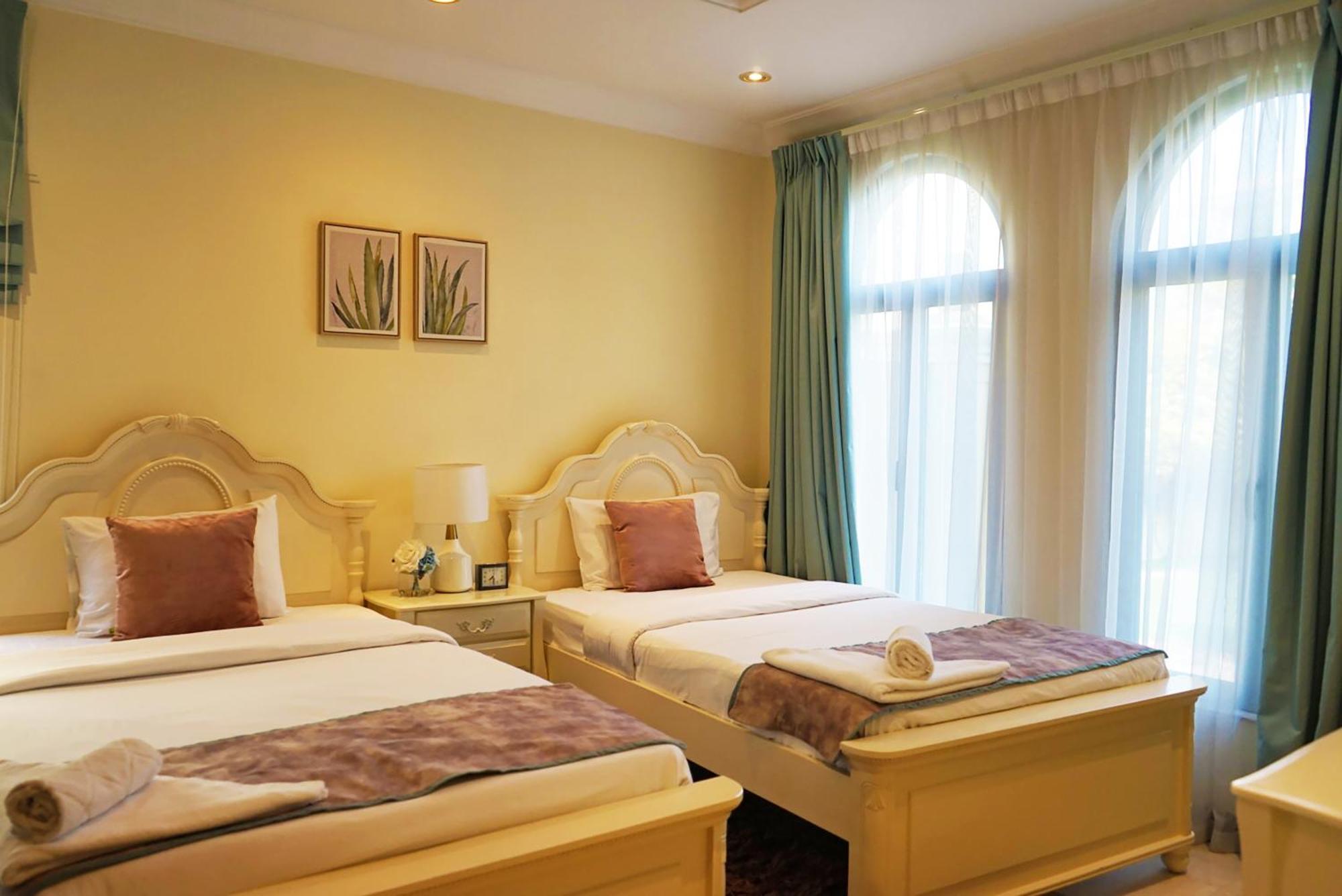 Luxe 4br On Palm Jumeirah With Beach Access Dubai