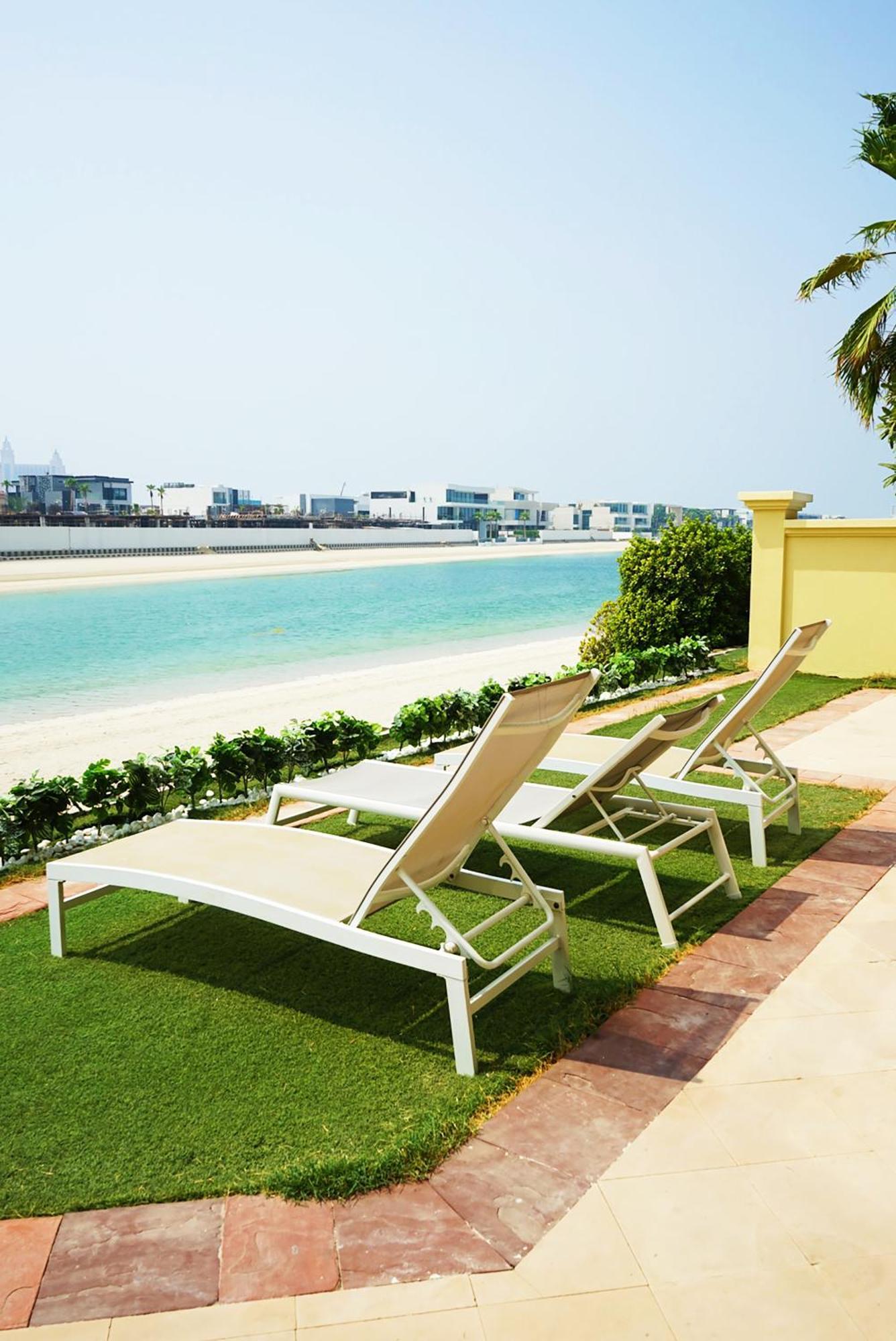Villa Luxe 4br On Palm Jumeirah With Beach Access Dubai
