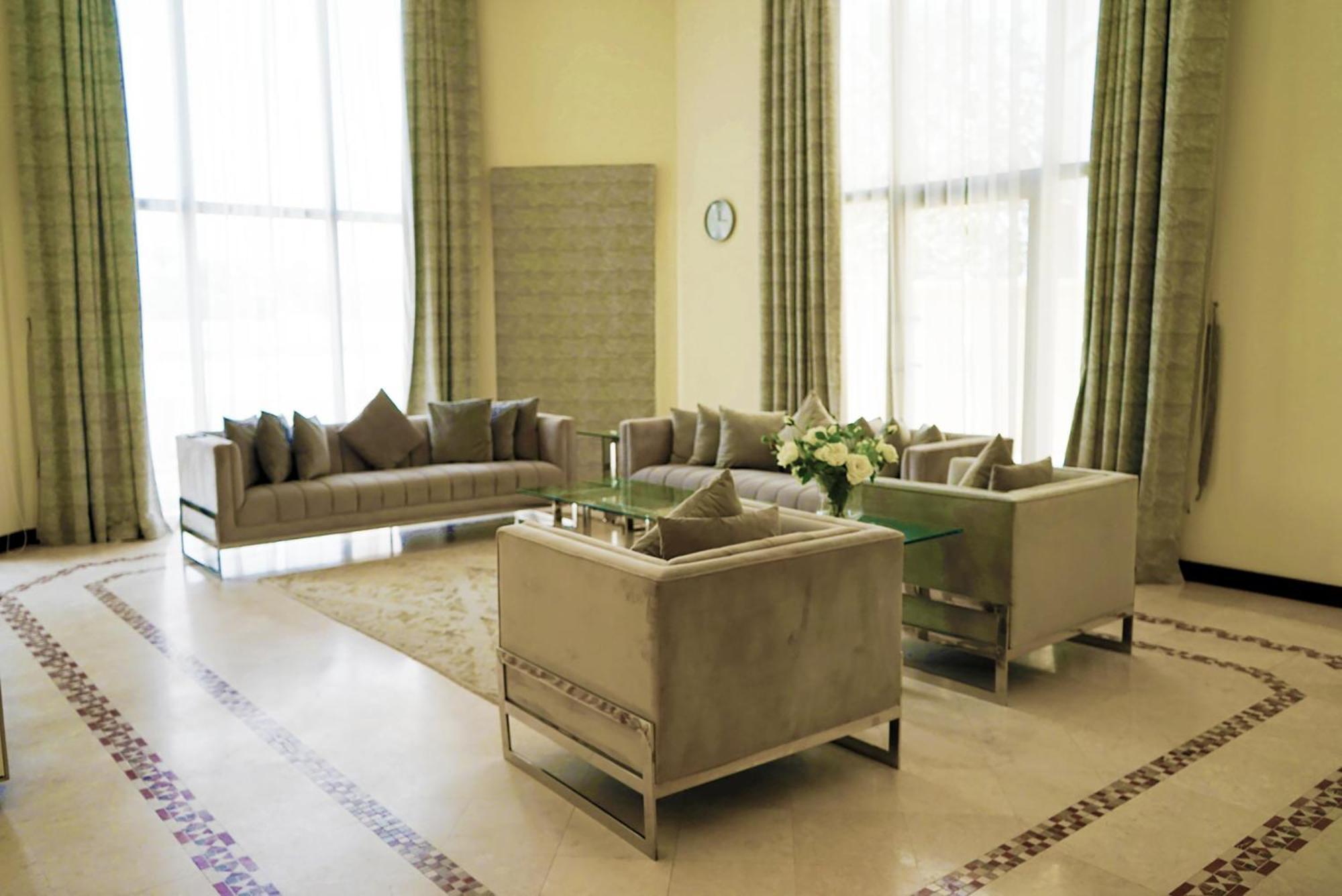 Luxe 4br On Palm Jumeirah With Beach Access Dubai