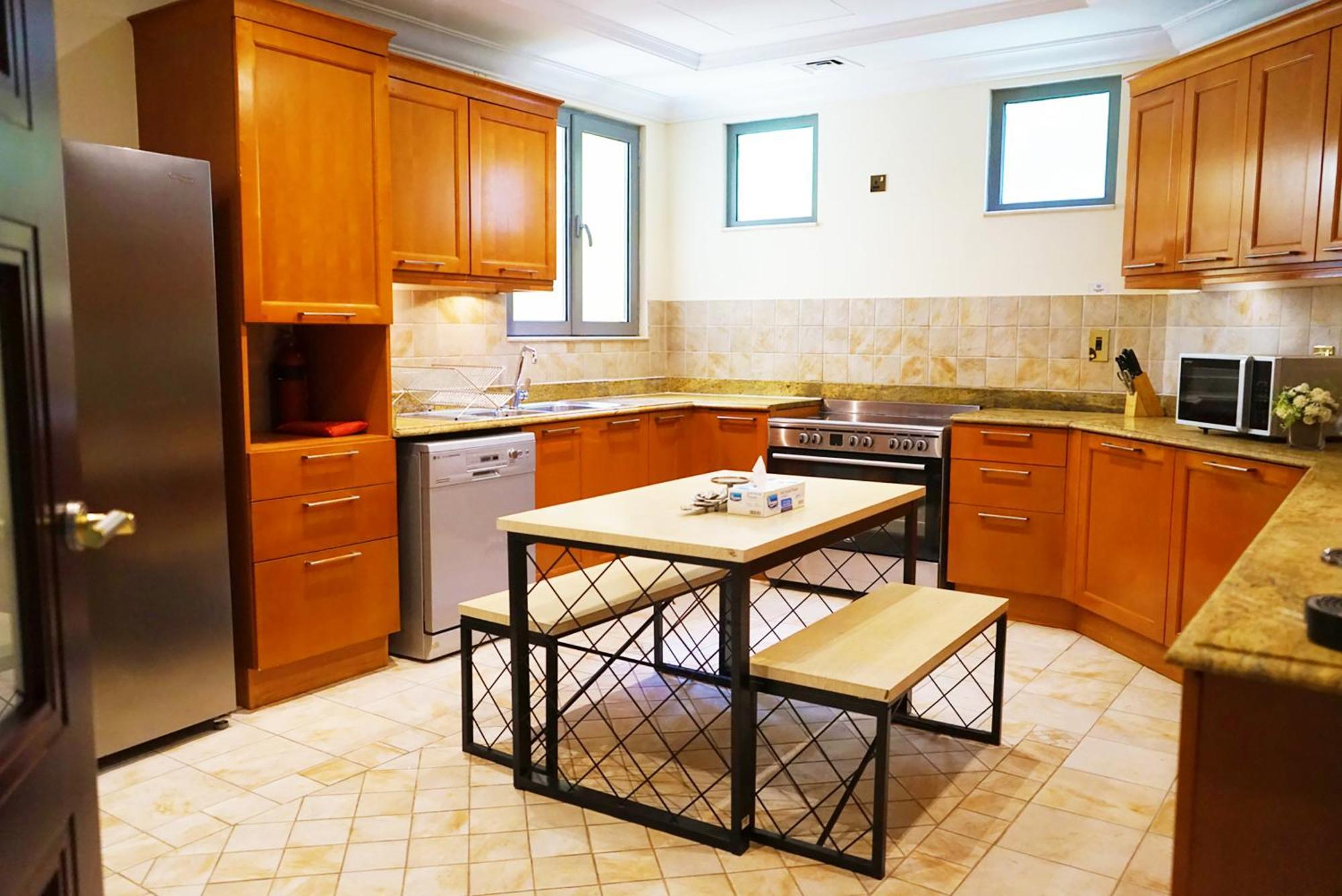 Villa Luxe 4br On Palm Jumeirah With Beach Access