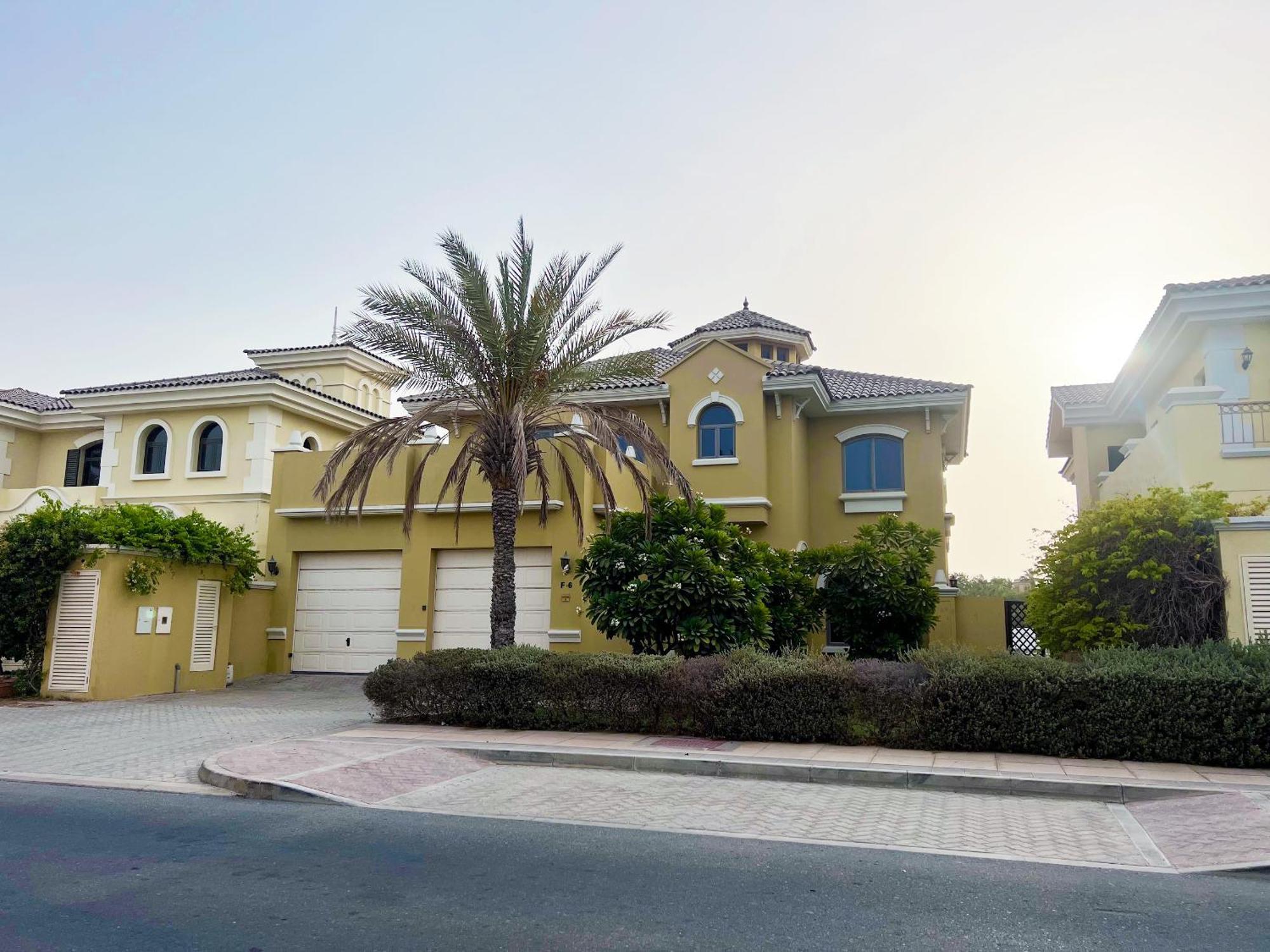 Luxe 4br On Palm Jumeirah With Beach Access Villa *