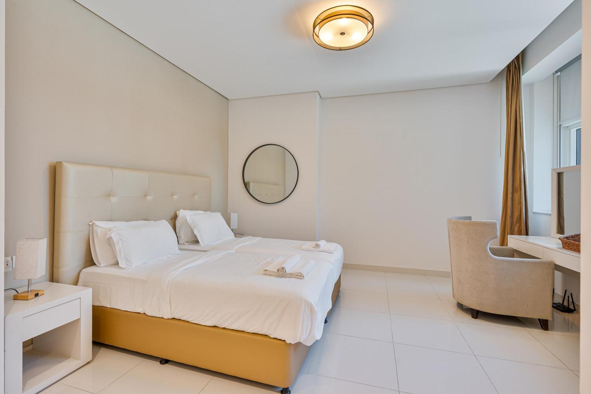 Discover Urban Chic -vibrant Life * Dubai