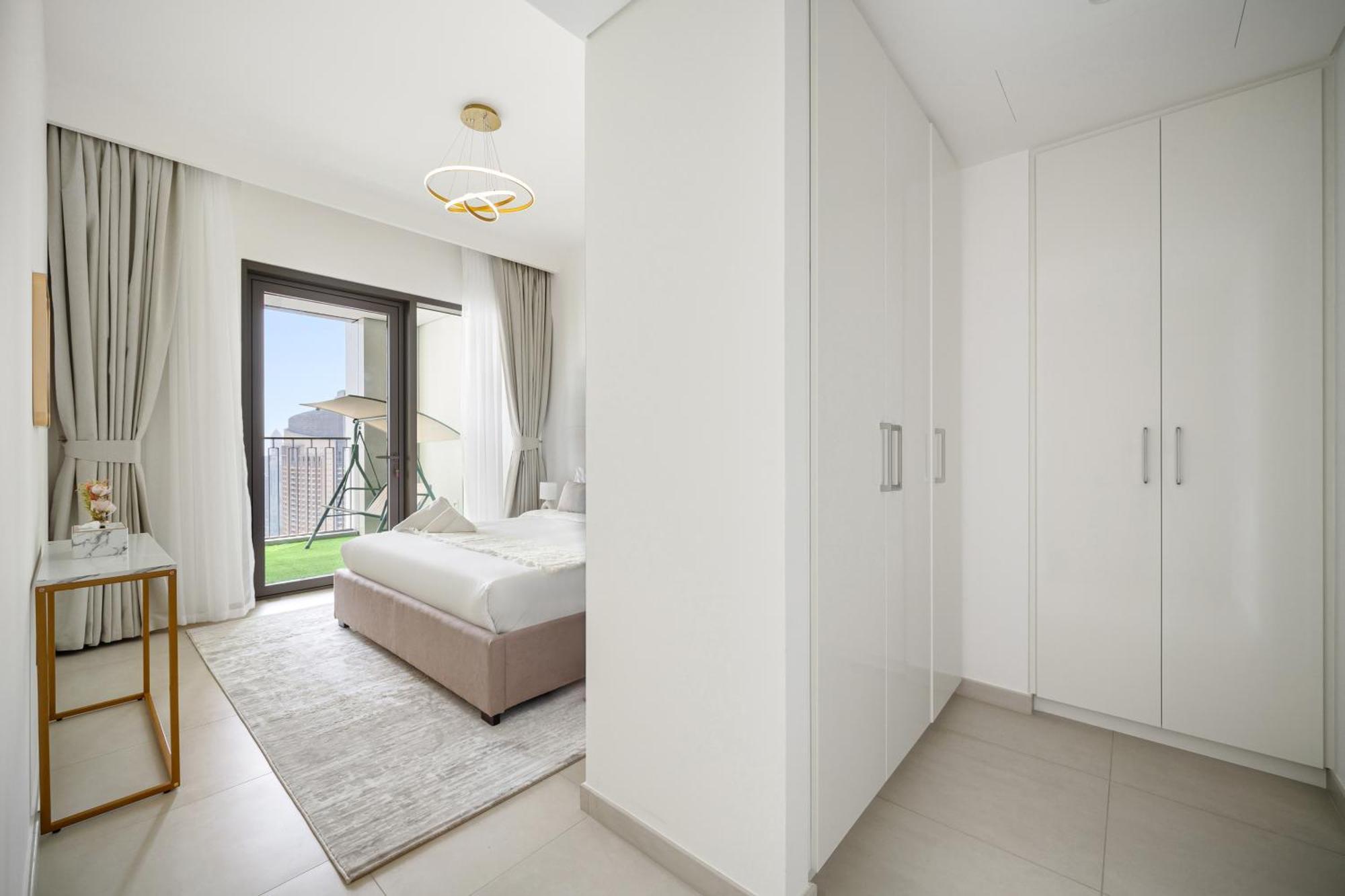 Burj View, Mall Walk, Big Pool Burj View Apartamento Dubai