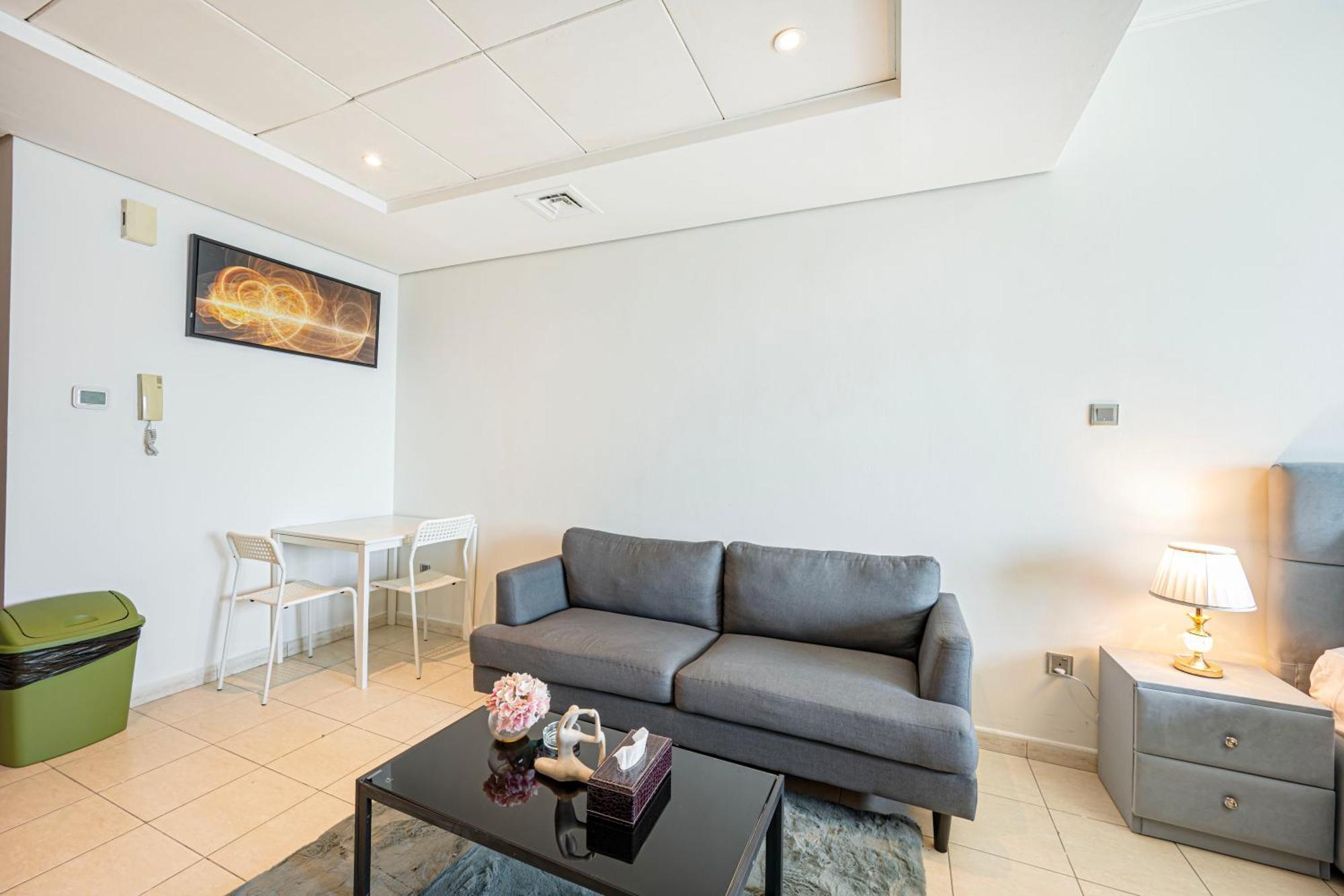 Splendid Close To Jbr Apartment