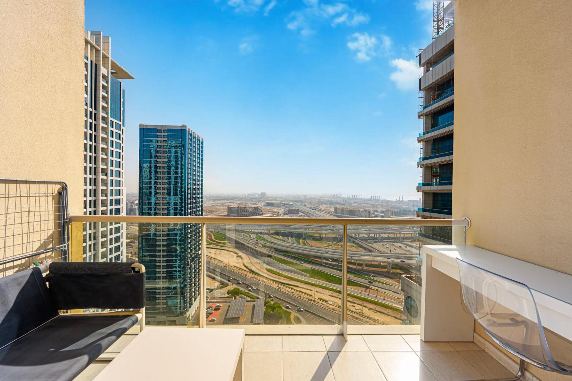 Splendid Close To Jbr Apartment