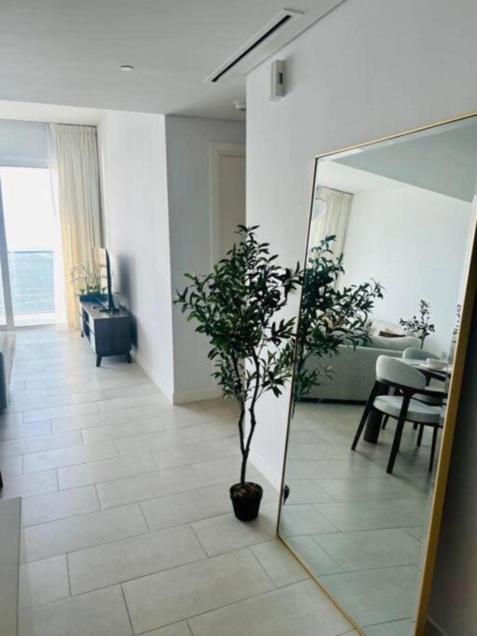 La Vie - 2 Bedroom Beachfront Full Sea View In Jbr- From To August Only Monthly Bookings Accepted