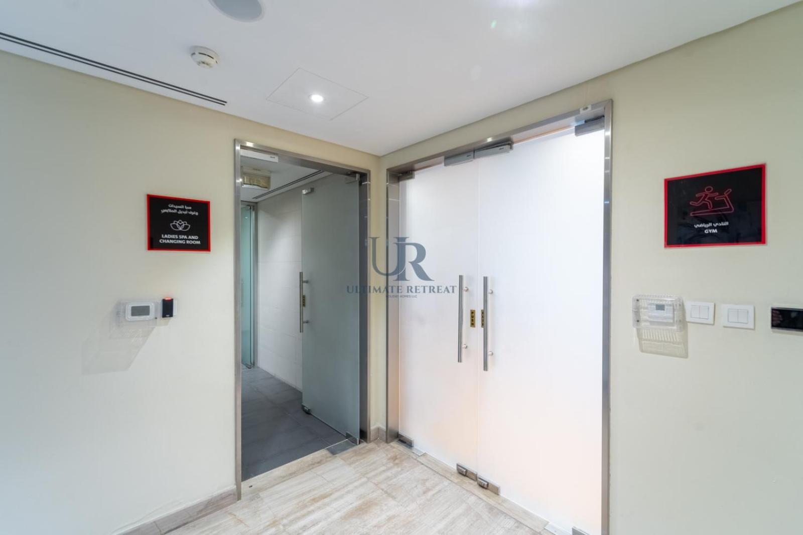 Apartment Huge In Business Bay With Jacuzzi Access 17 Minutes To Trade Fair *
