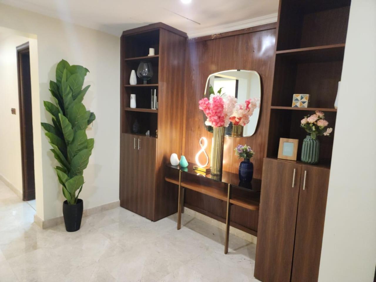 Apartment Modern Spacious 3-bedroom Maid's With Marina Views Dubai