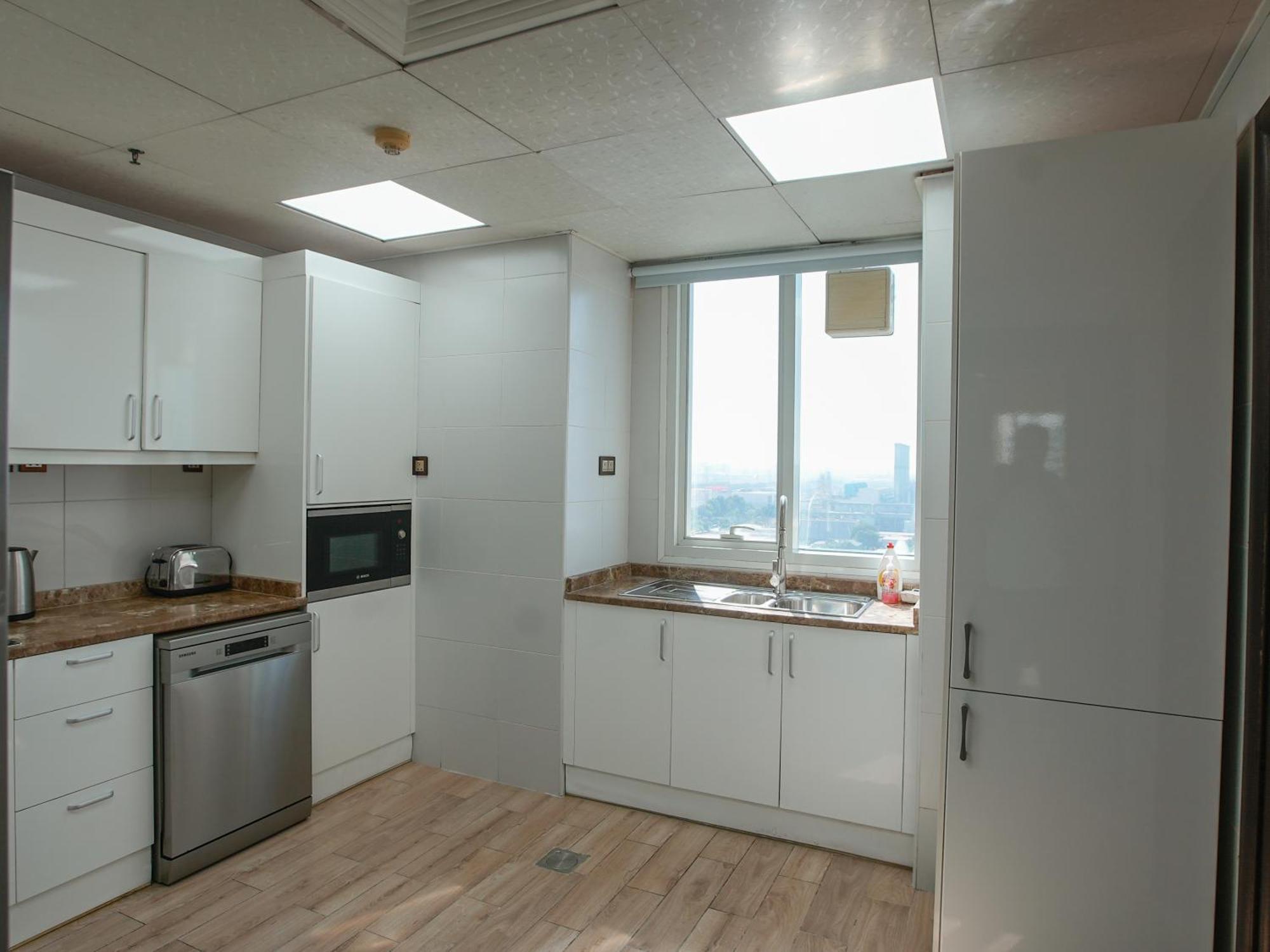 Modern Spacious 3-bedroom Maid's With Marina Views * Dubai