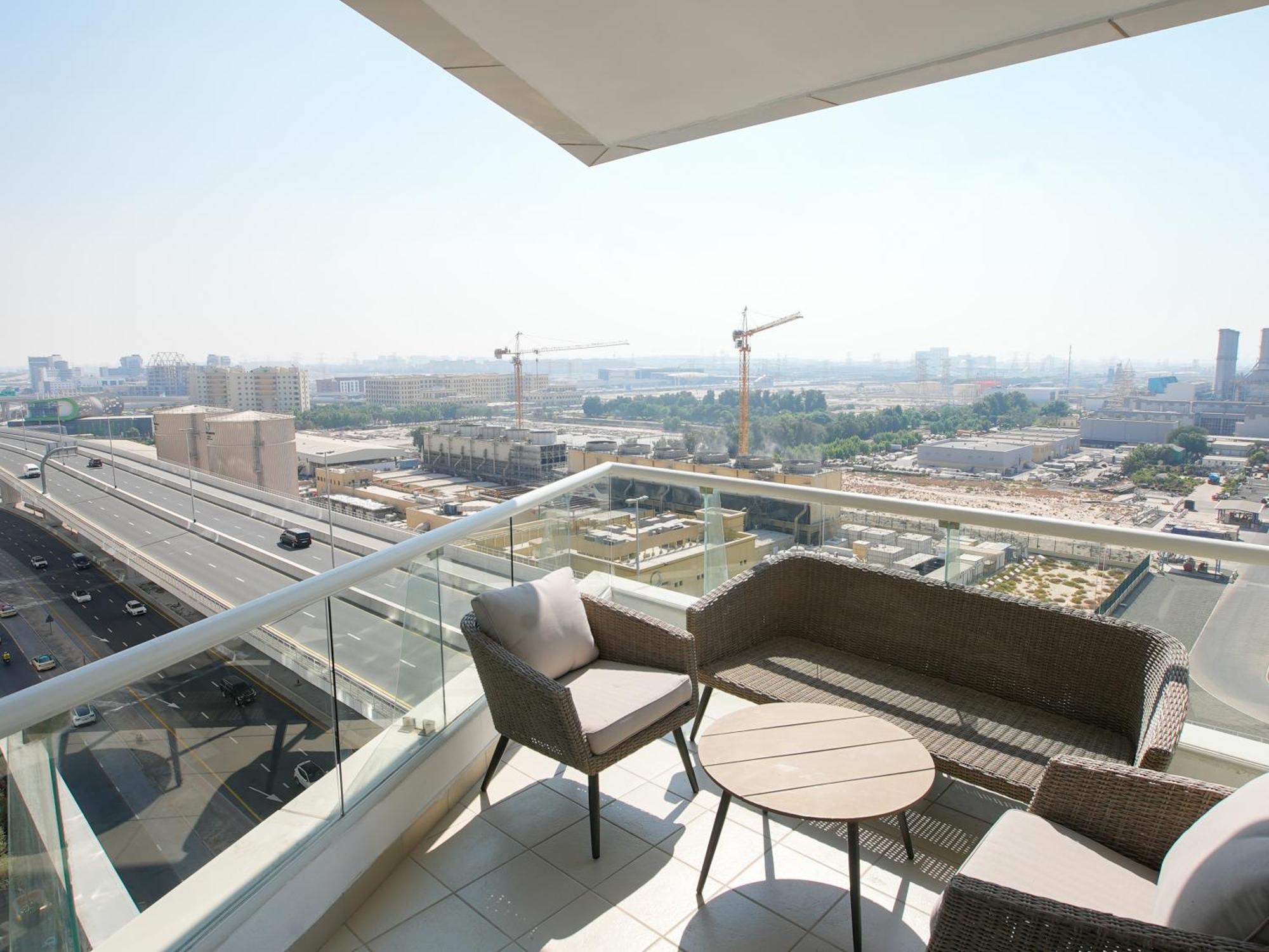 Apartment Modern Spacious 3-bedroom Maid's With Marina Views Dubai