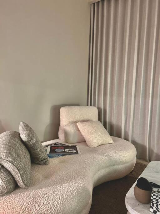 Cozy Urban Near Mall * Dubai