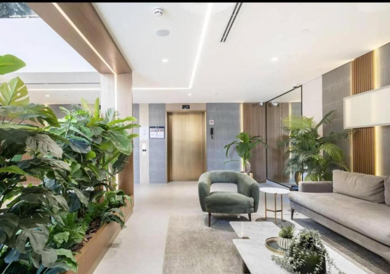 Apartamento New Luxury Near Marina-4min Walk From Metro *
