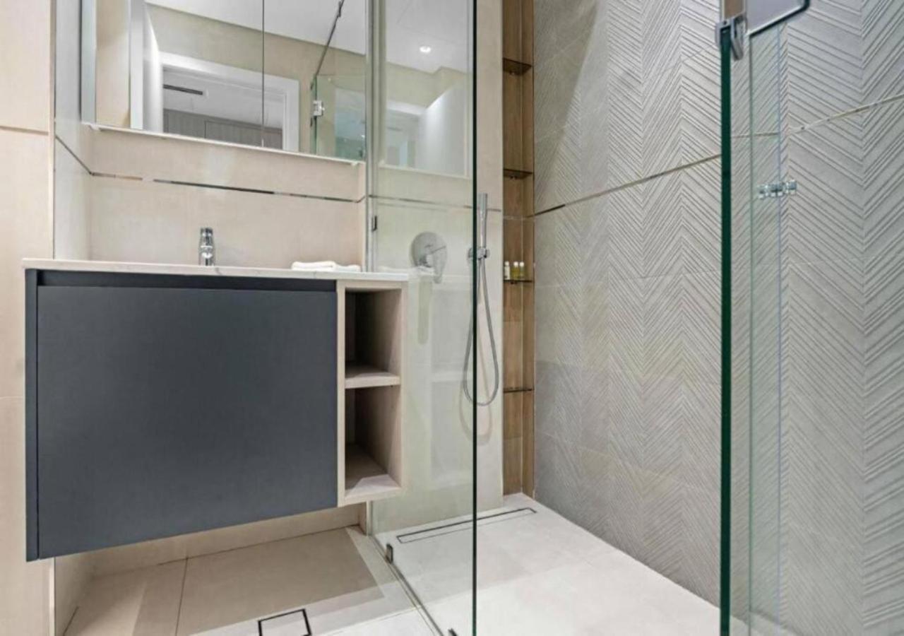 Apartamento New Luxury Near Marina-4min Walk From Metro Dubai