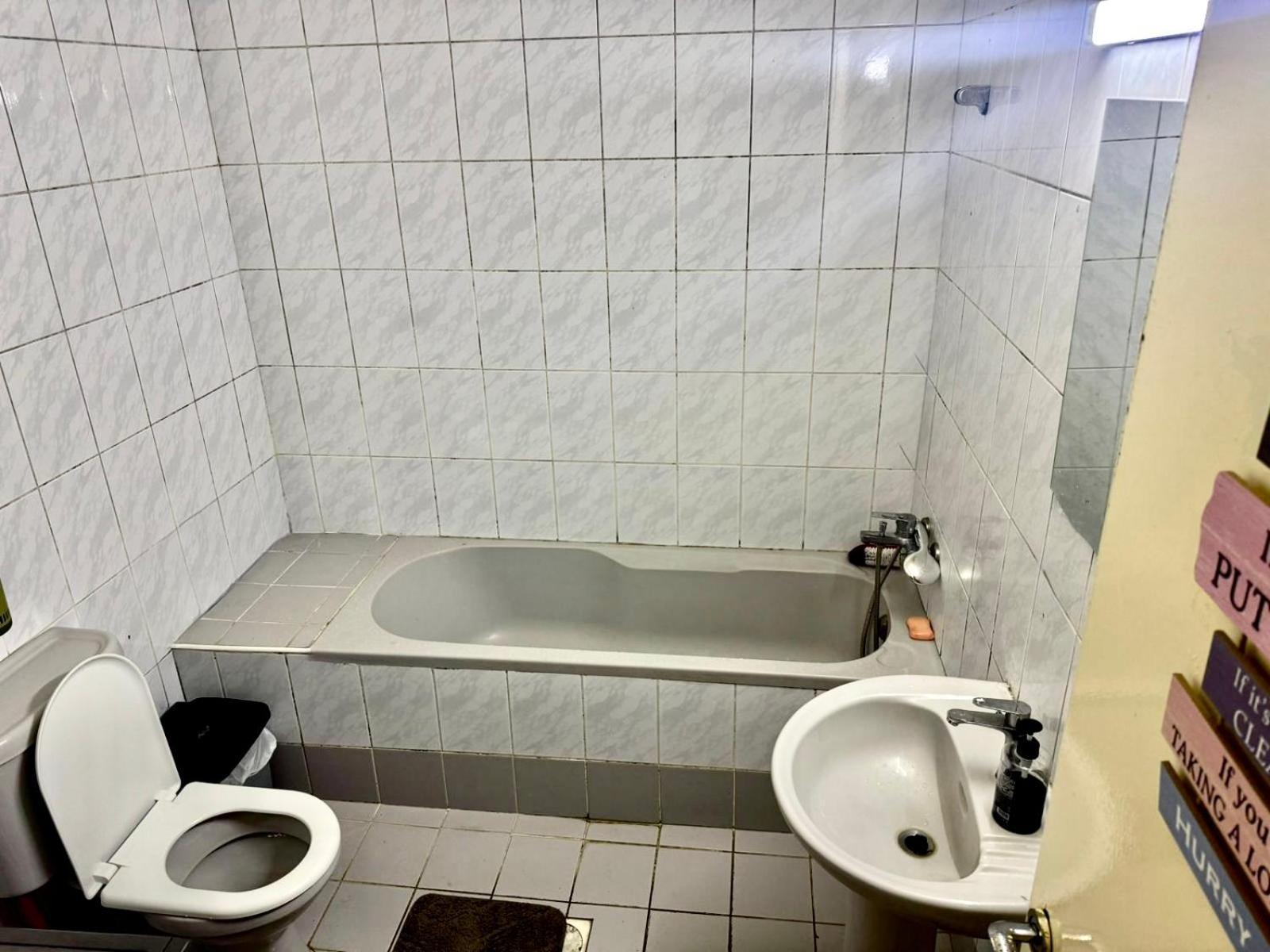Privatunterkunft Aavhr Youth Holiday Near Burjuman Metro Station *