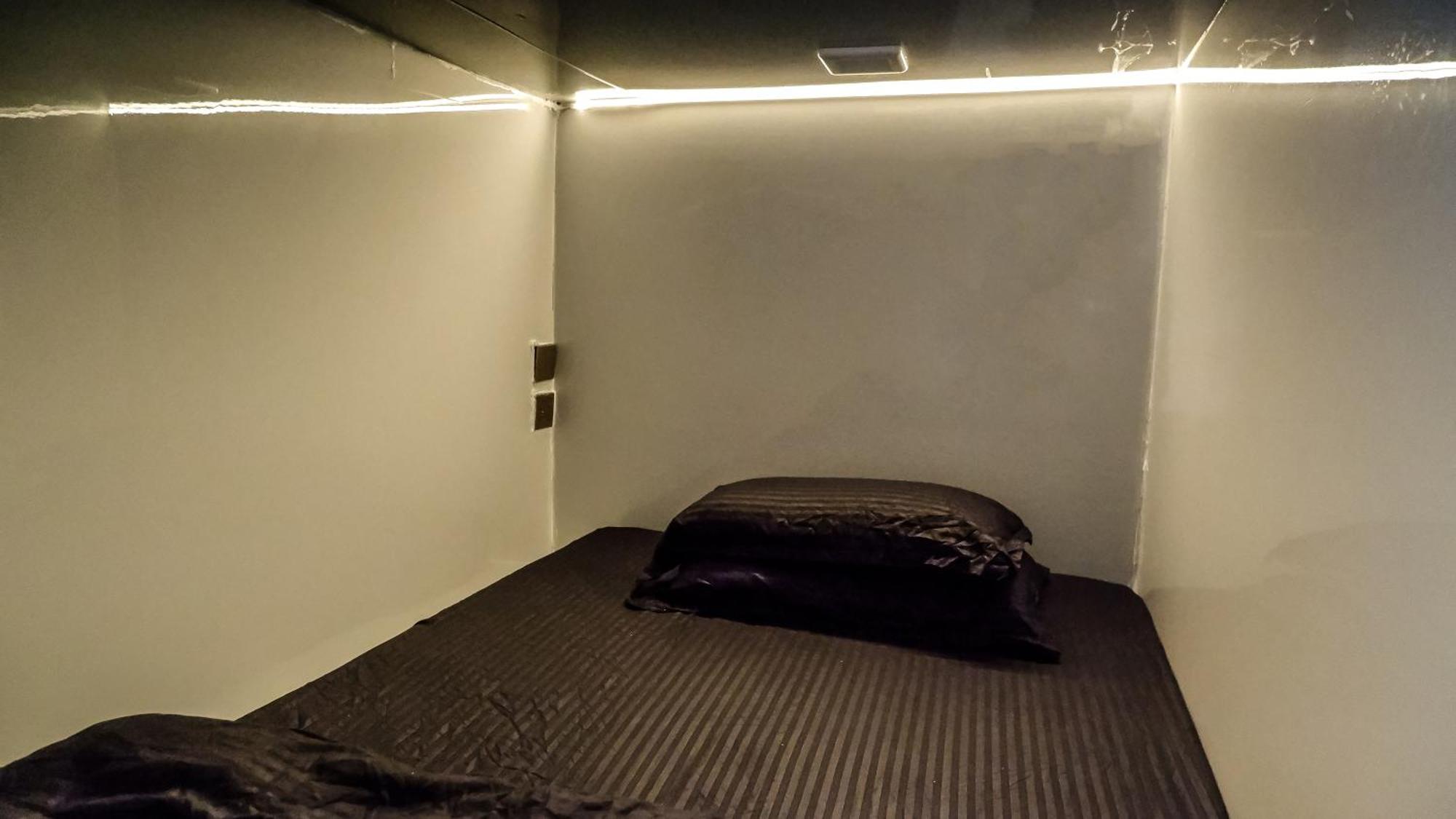 Kabina Marina Capsule hotel *
