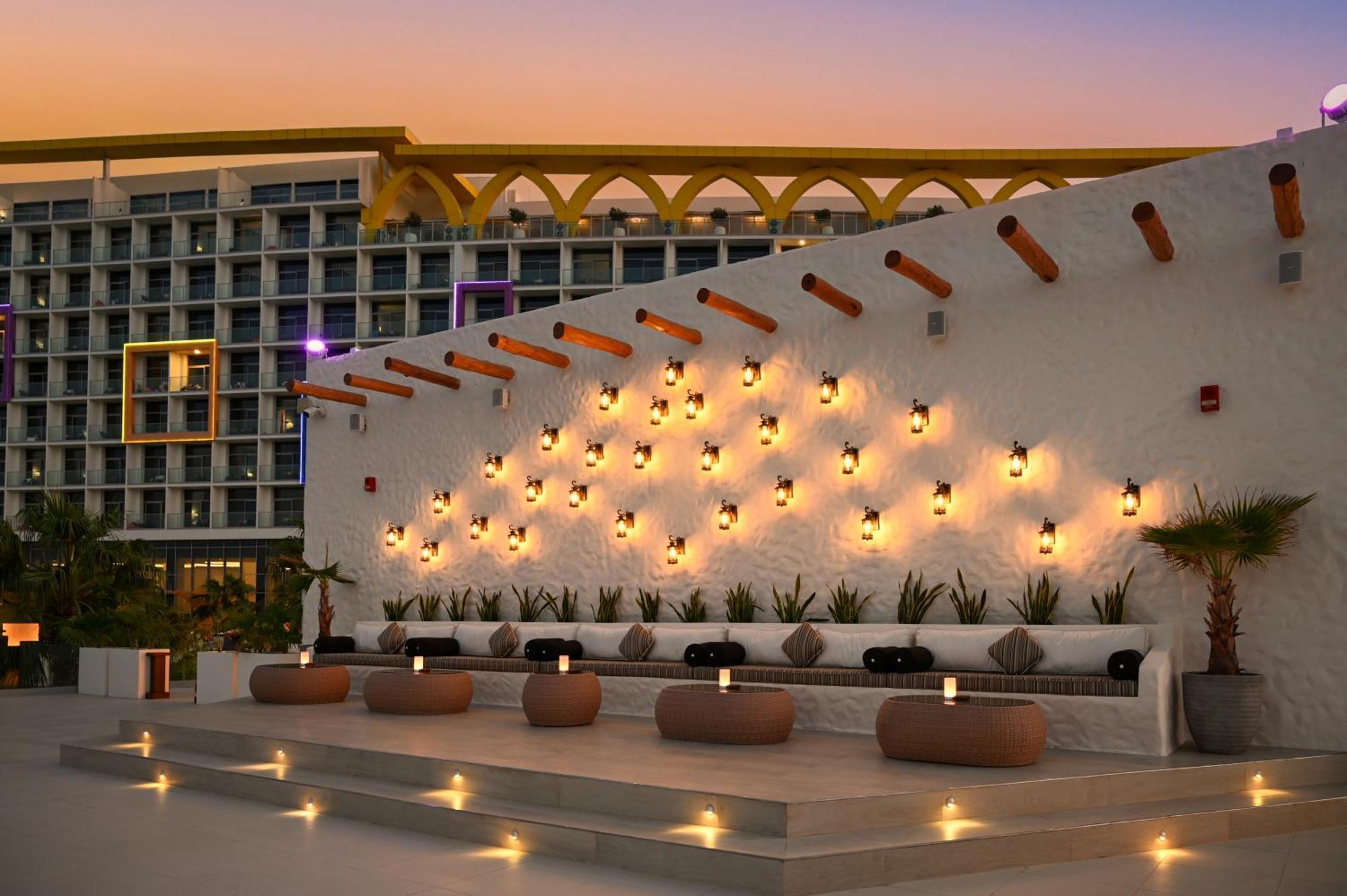 Centara Mirage Resort 4*