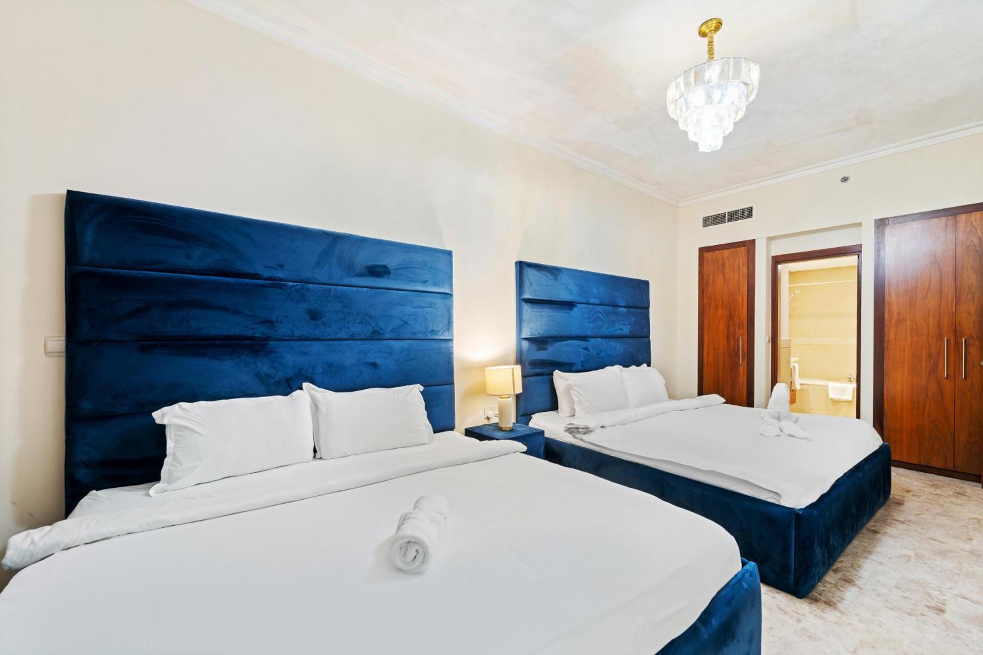 First Class 2br With Full Skyline & Sea View * Dubai