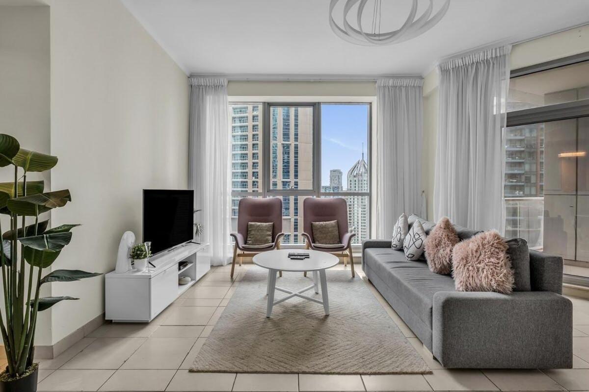 Spacious 2br Torch Tower-l34 Near Marina Walk Apartment