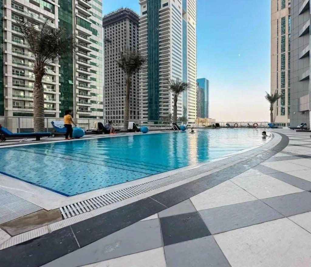 Spacious 2br Torch Tower-l34 Near Marina Walk Apartment *