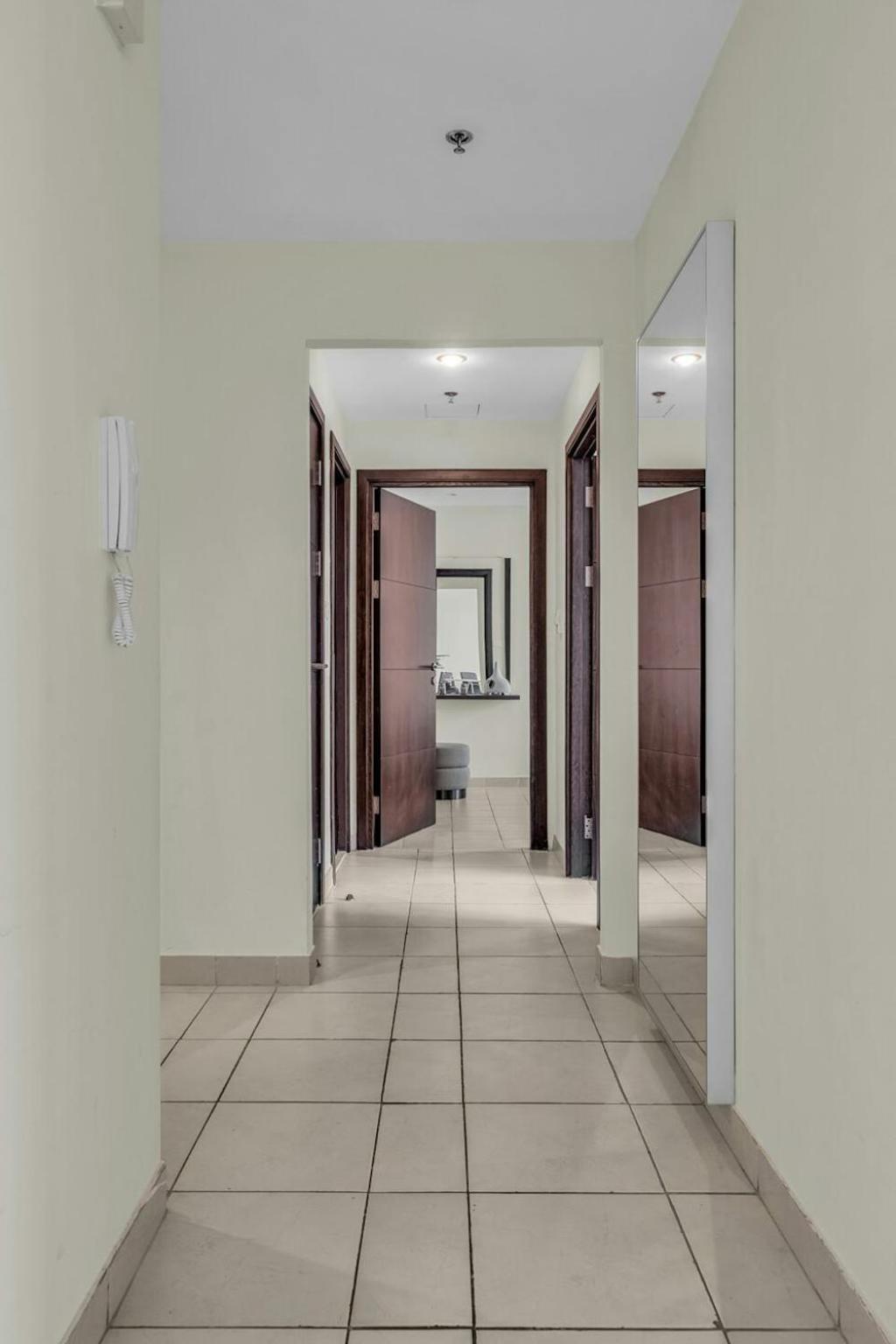 Spacious 2br Torch Tower-l34 Near Marina Walk Dubai