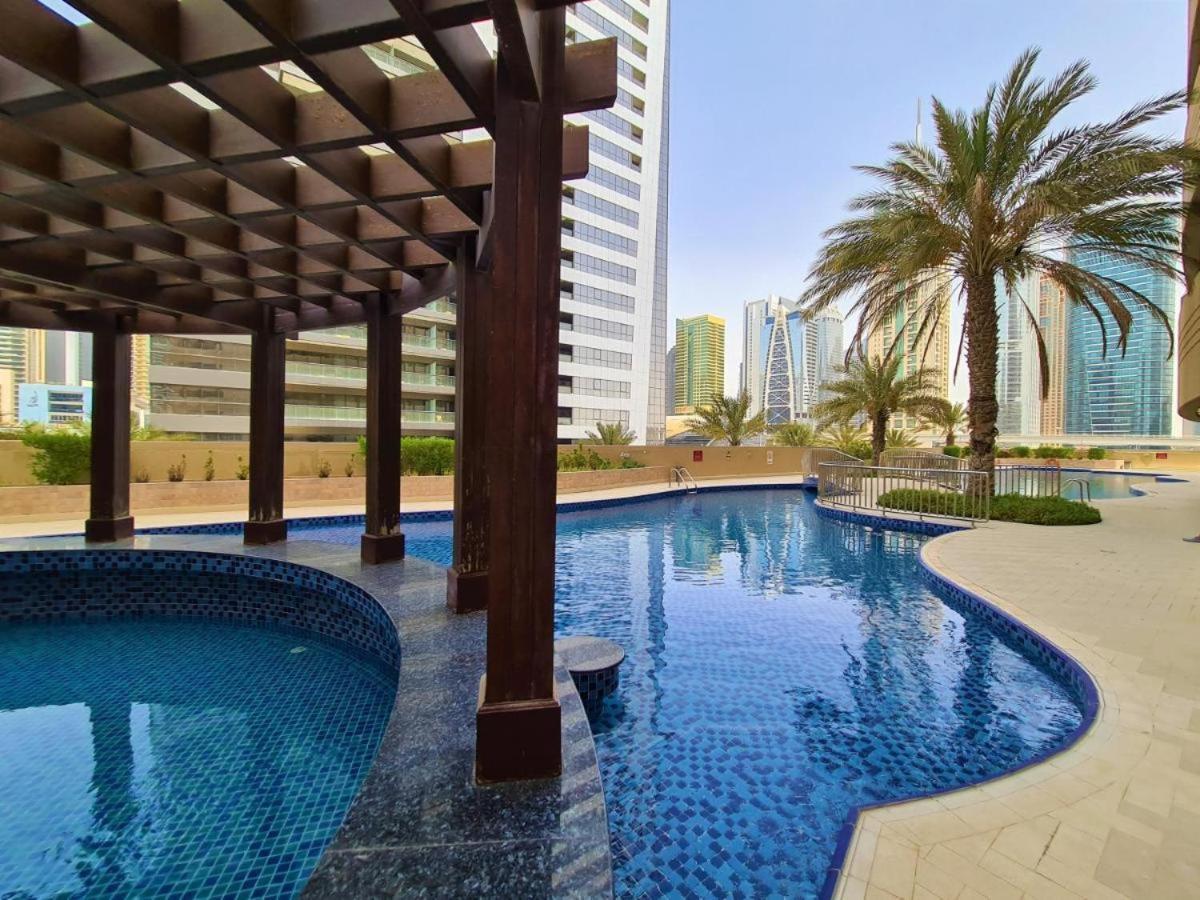 Apartment Stonetree - Fully Furnished 1br Near Metro Station