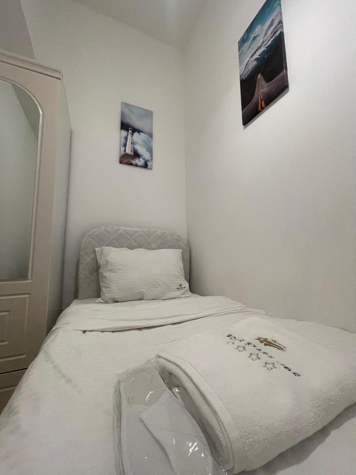 Hotel Four Stars Marina Jbr Dubai