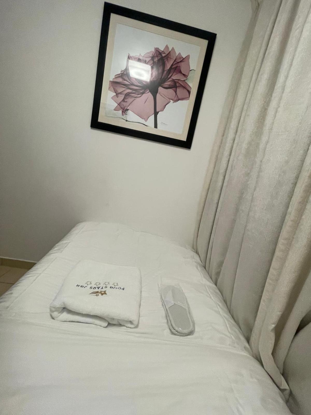 Four Stars Marina Jbr *