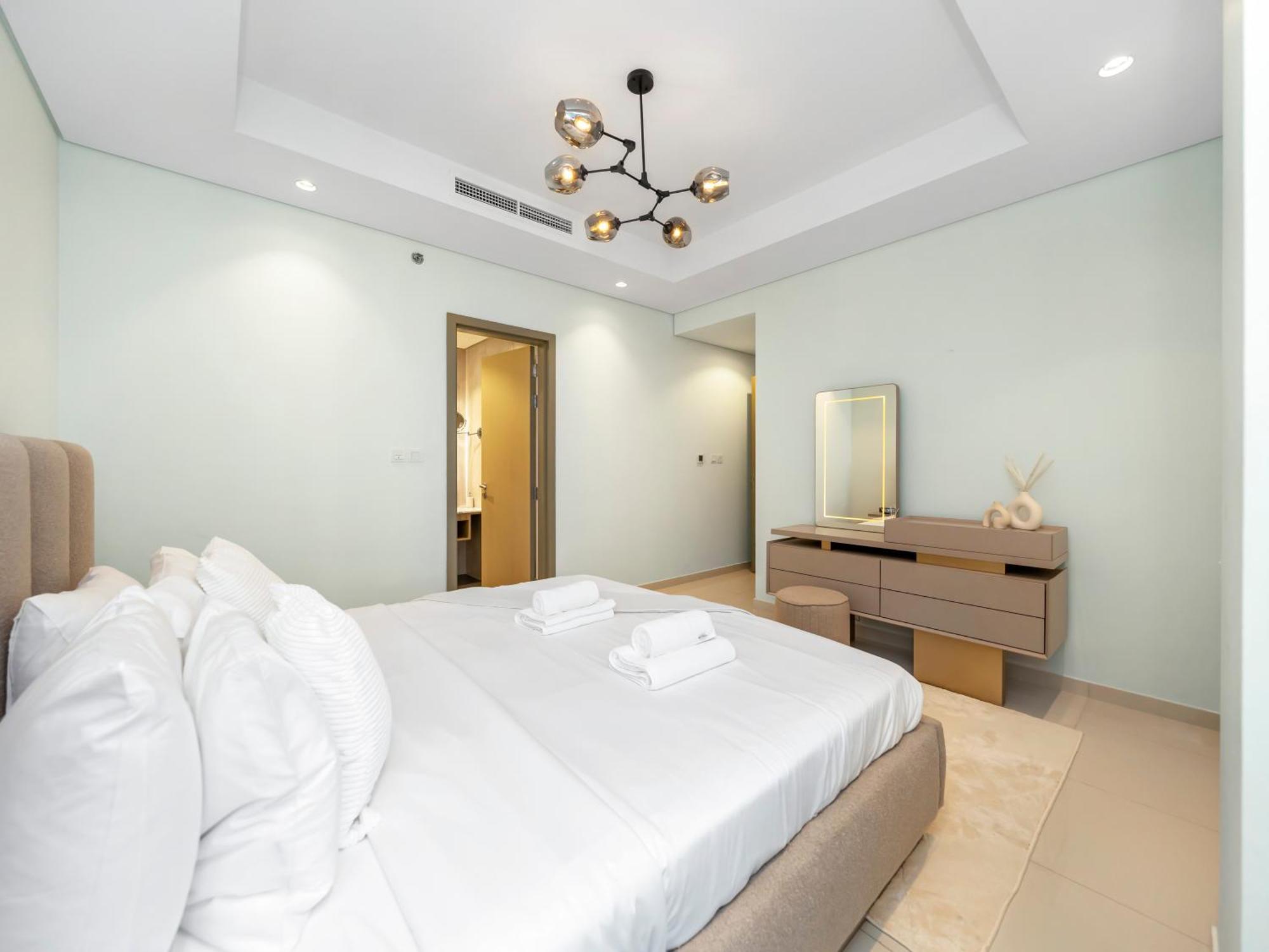 Luxury At Paramount Midtown - Downtown - Full Burj Khalifa View - Highest Infinity Swimming Pool Apartment