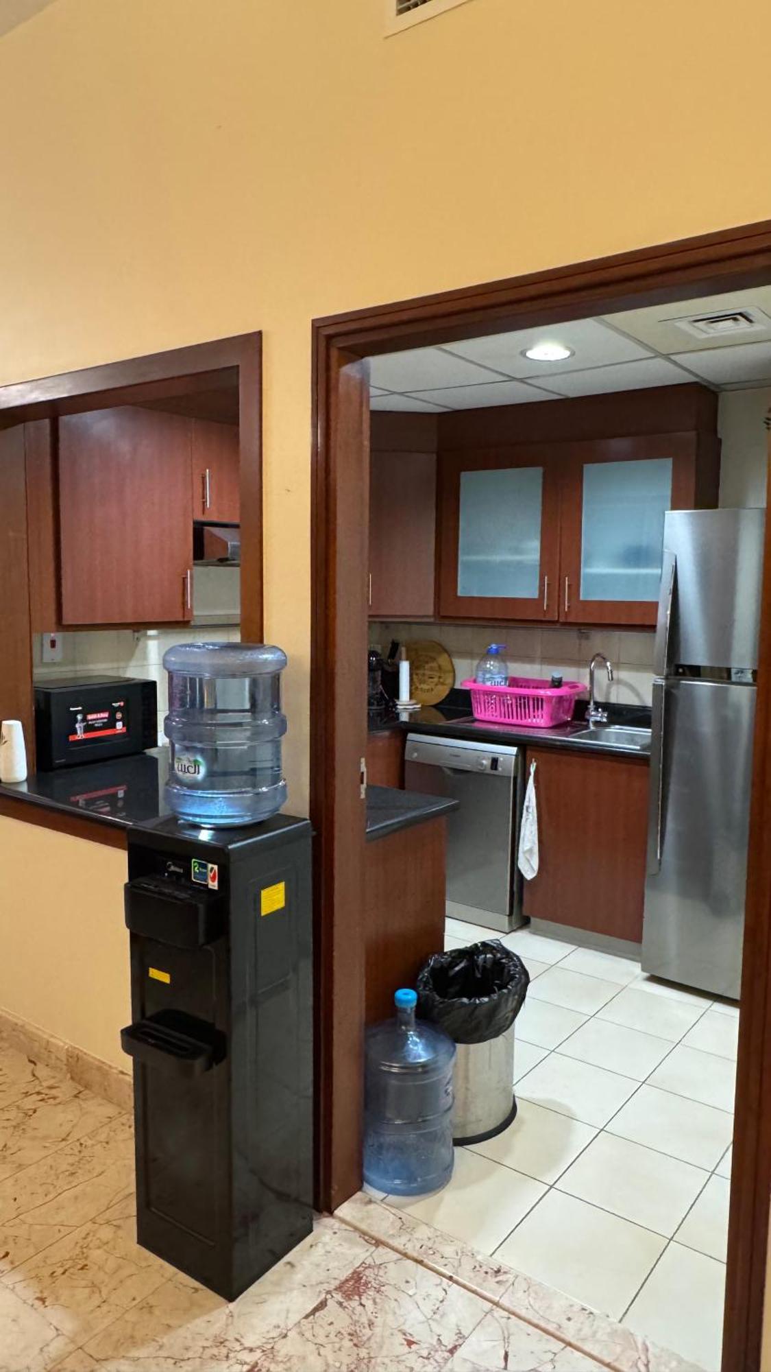 Hostel Pool View Executive Near Jbr Walk, Sadaf 1,2 *