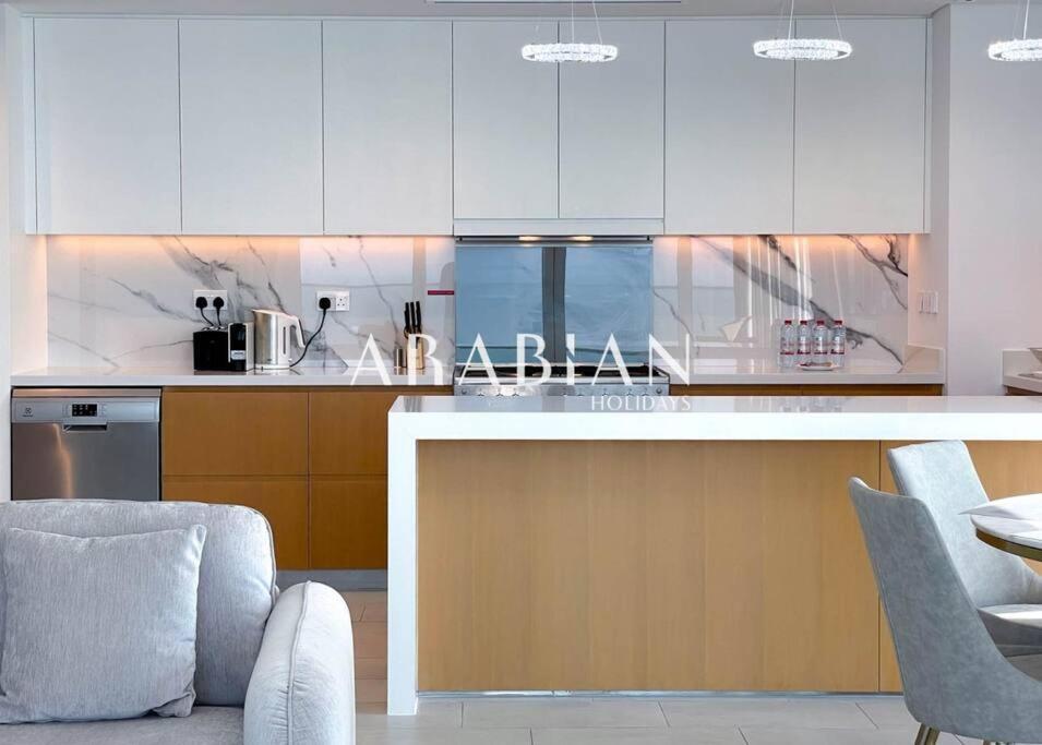 Apartment Beautiful&spacious 3br In Jbr With Full Ocean View