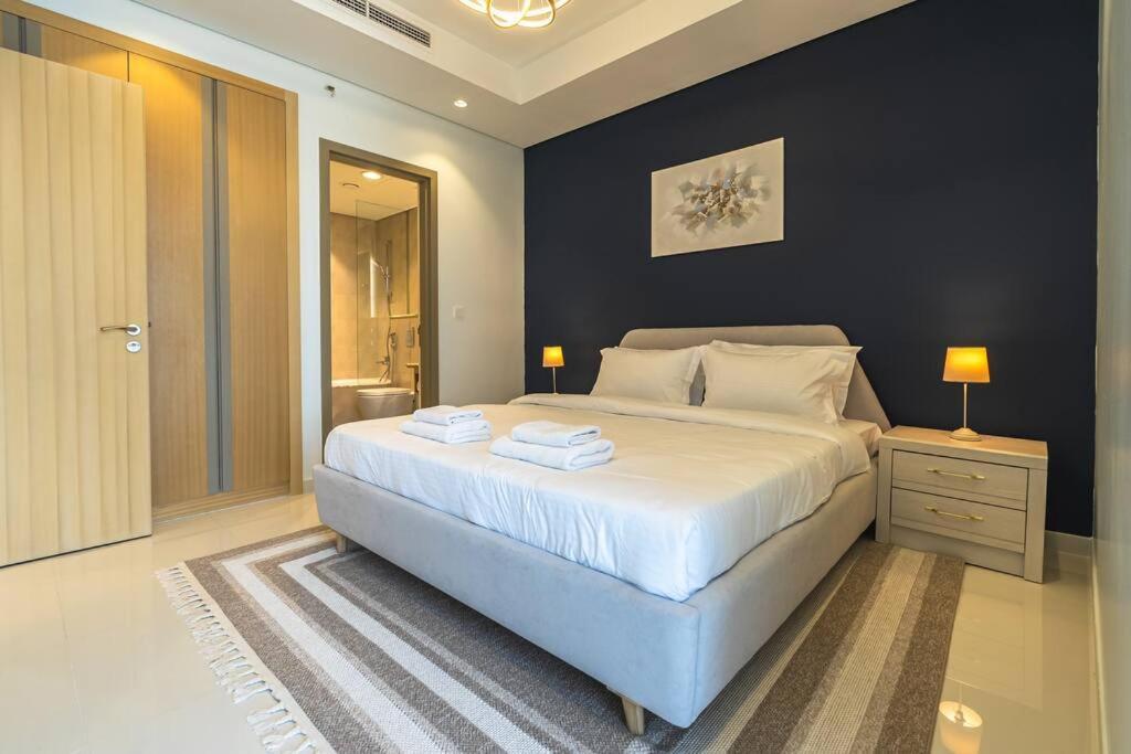 Magical With Rooftop Pool & Burj Khalifa View! *
