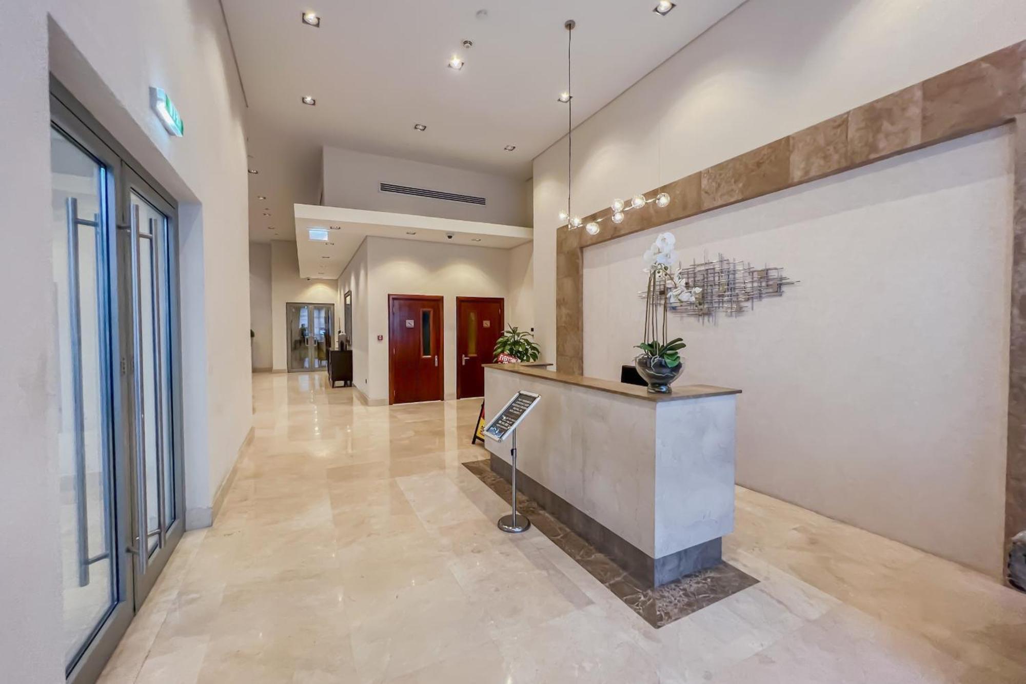Cozy 1br In Blvd - Near Mall -1208 *