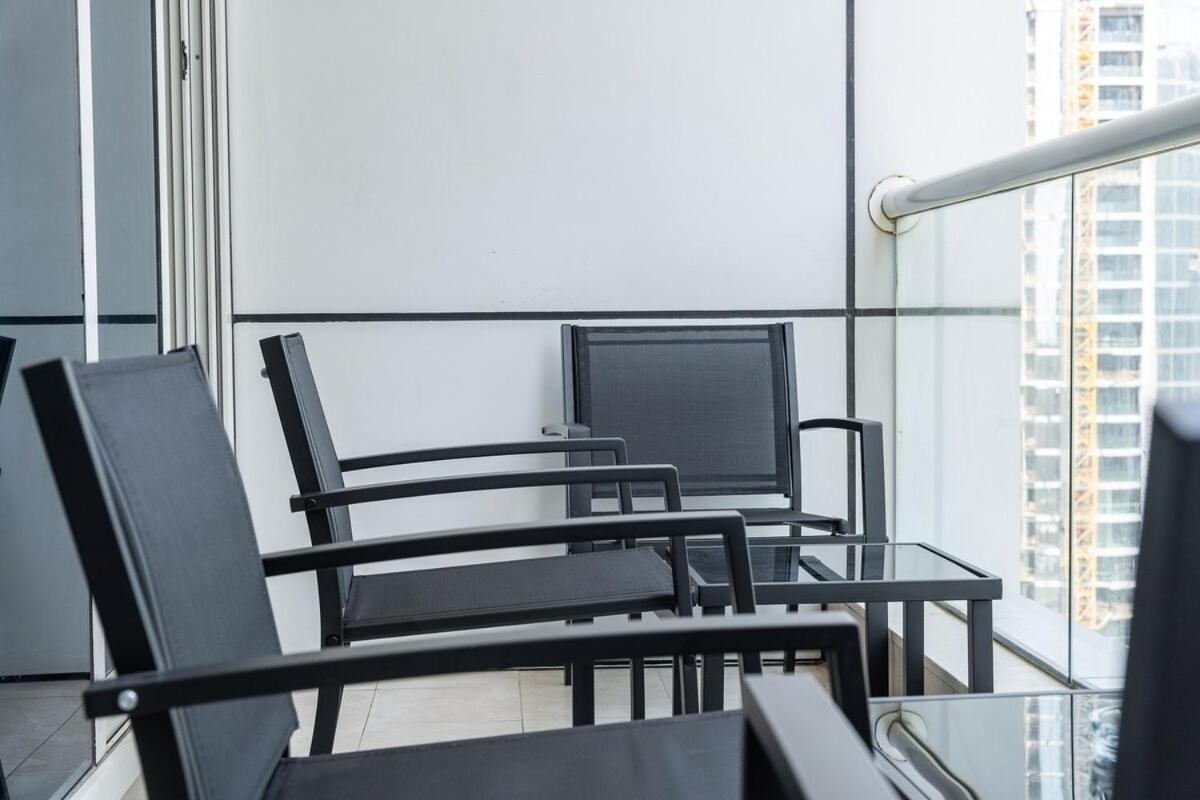 Charming Comfy 2-bedroom In Marina *