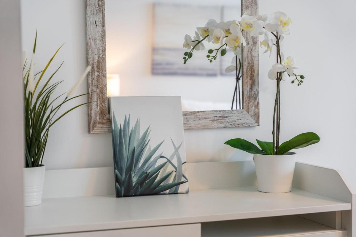 Charming Comfy 2-bedroom In Marina