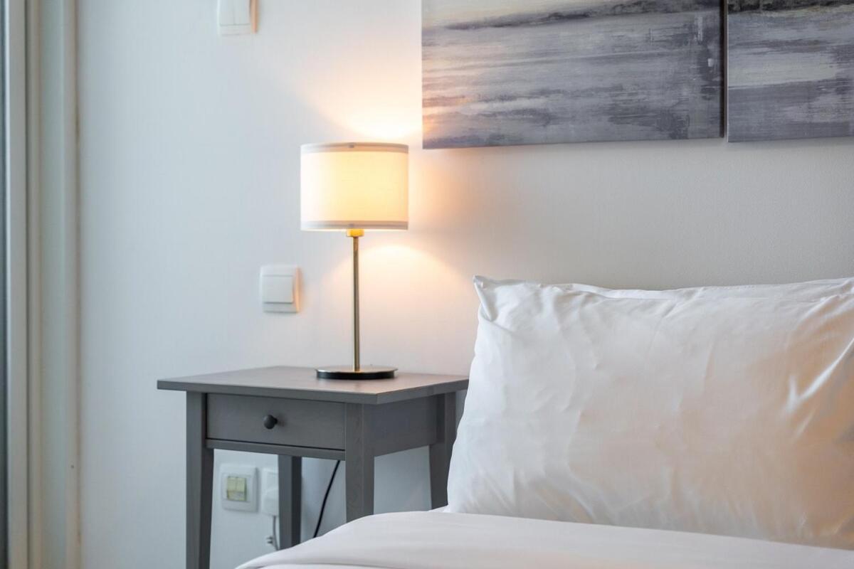 Charming Comfy 2-bedroom In Marina Apartment